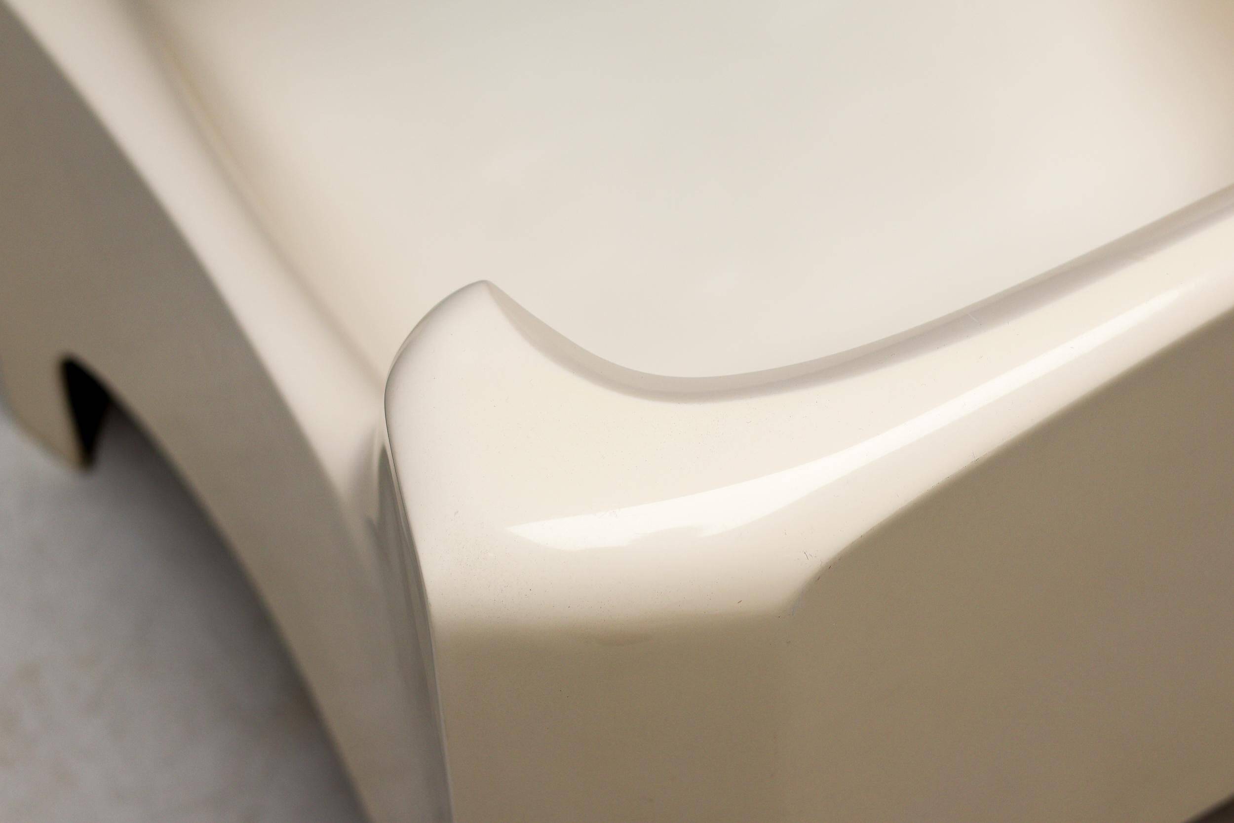 Solar chaise longue by Carlo Bartoli in fibreglass by Arflex