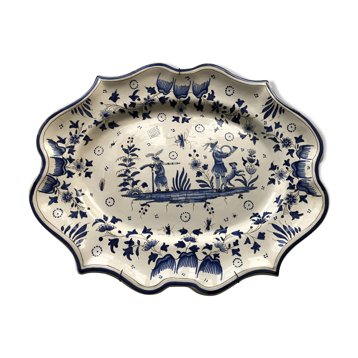 Plat en faïence