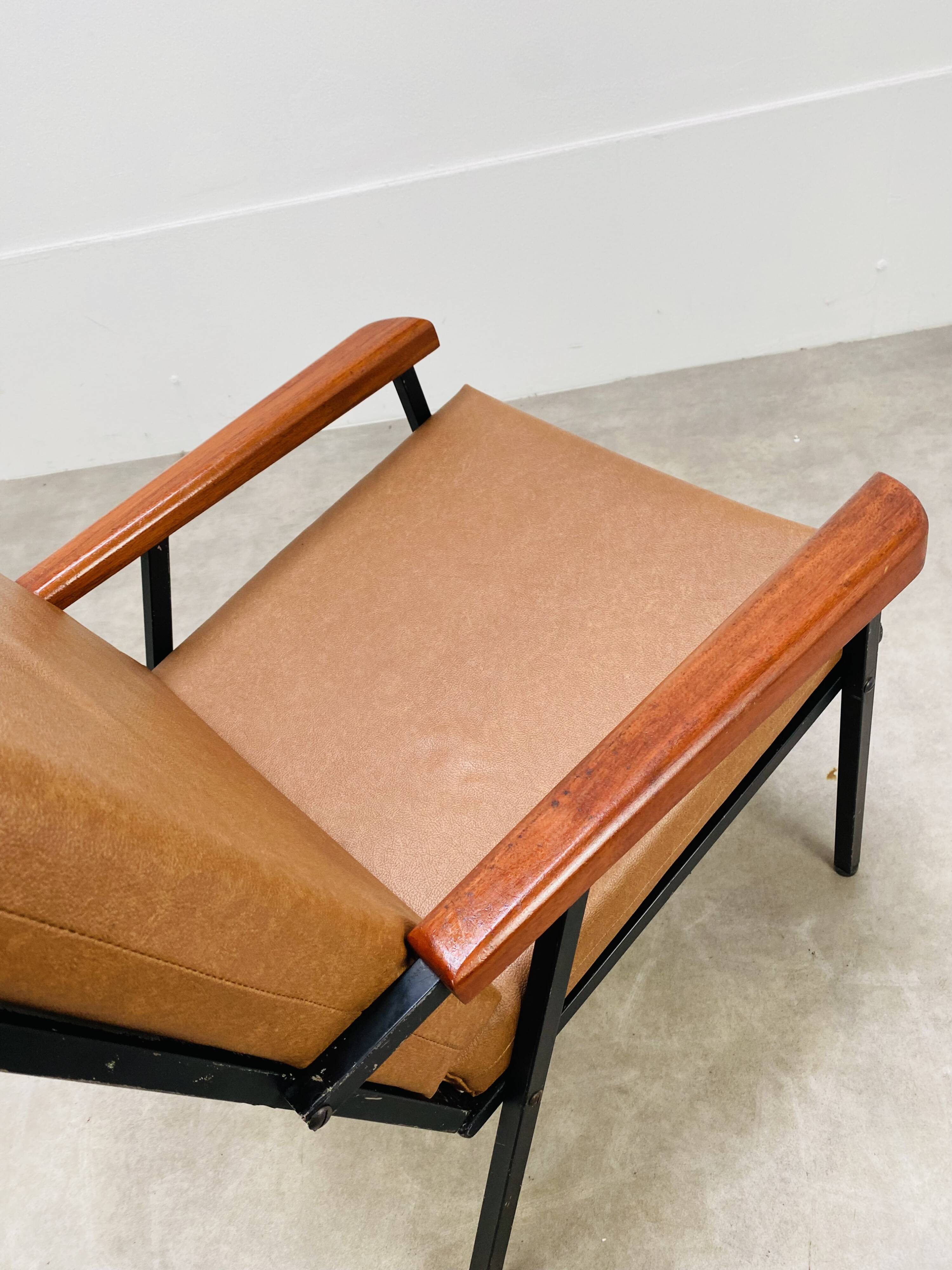 Armchair 50s metal and wood