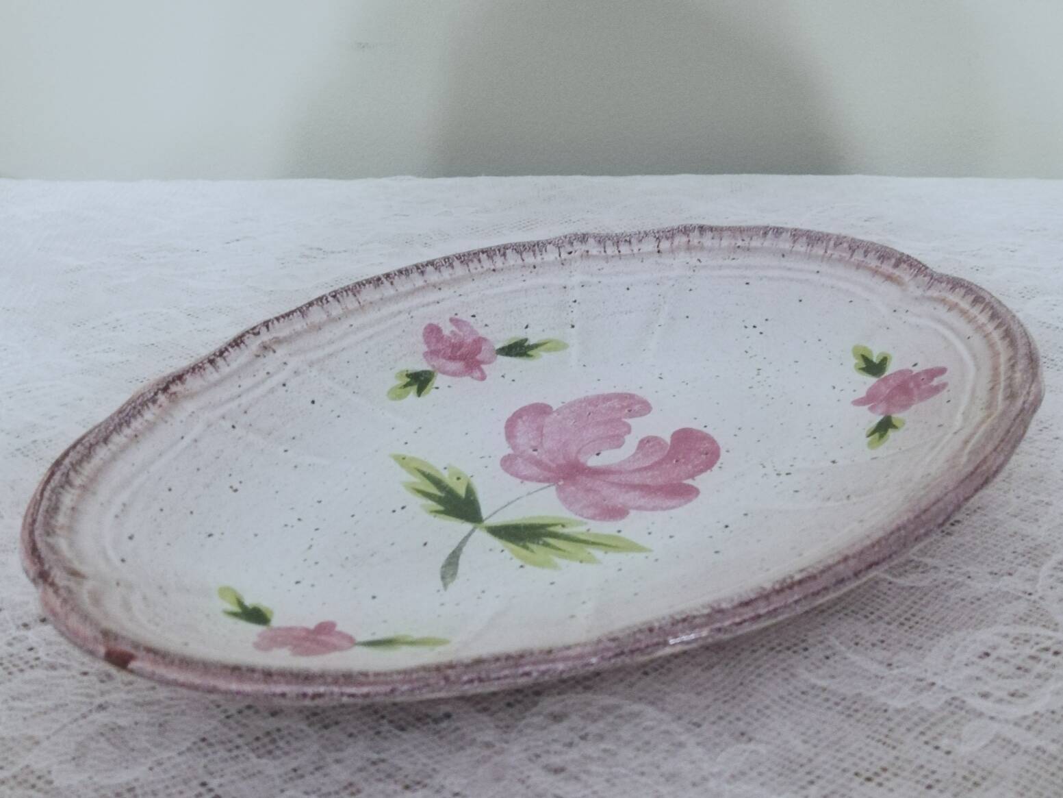2 stoneware dishes