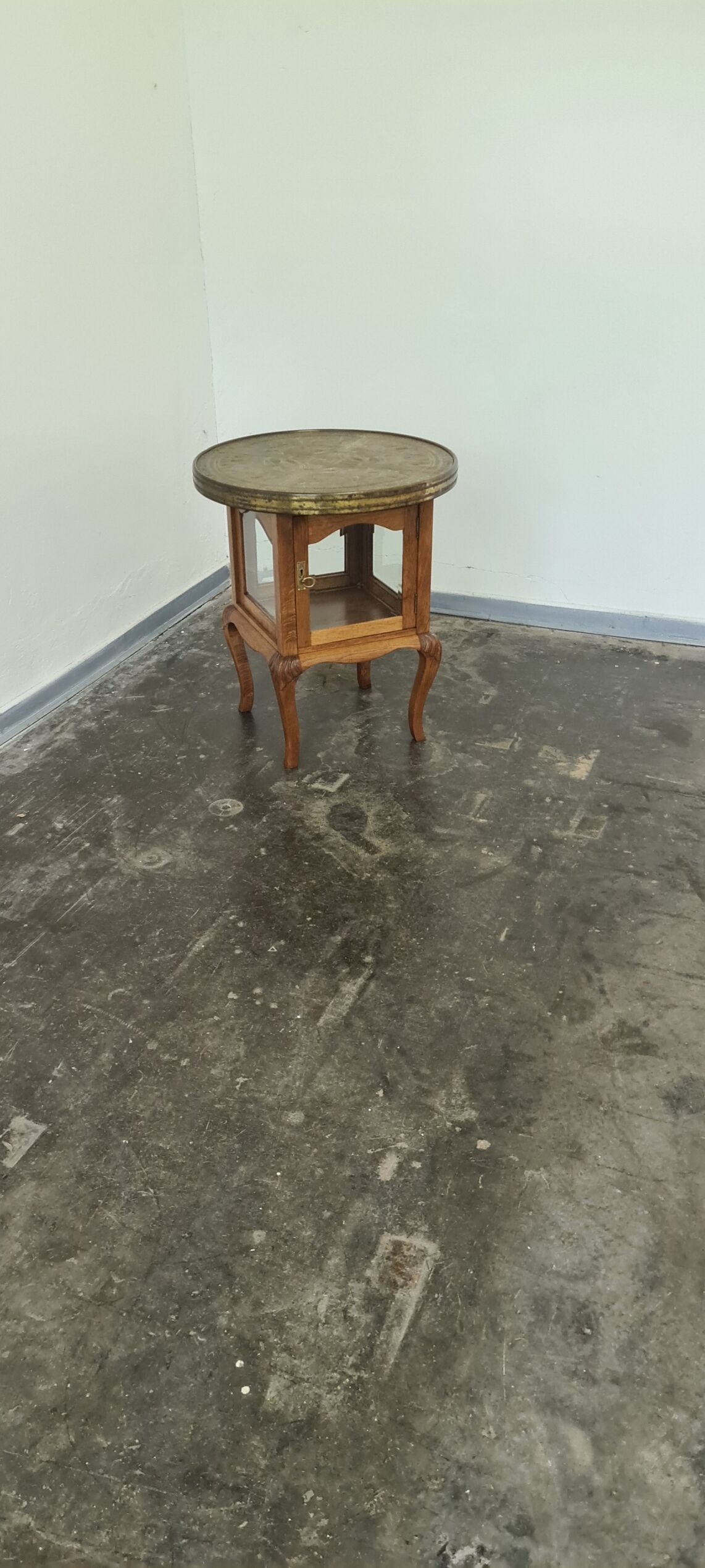 Vintage smoking table