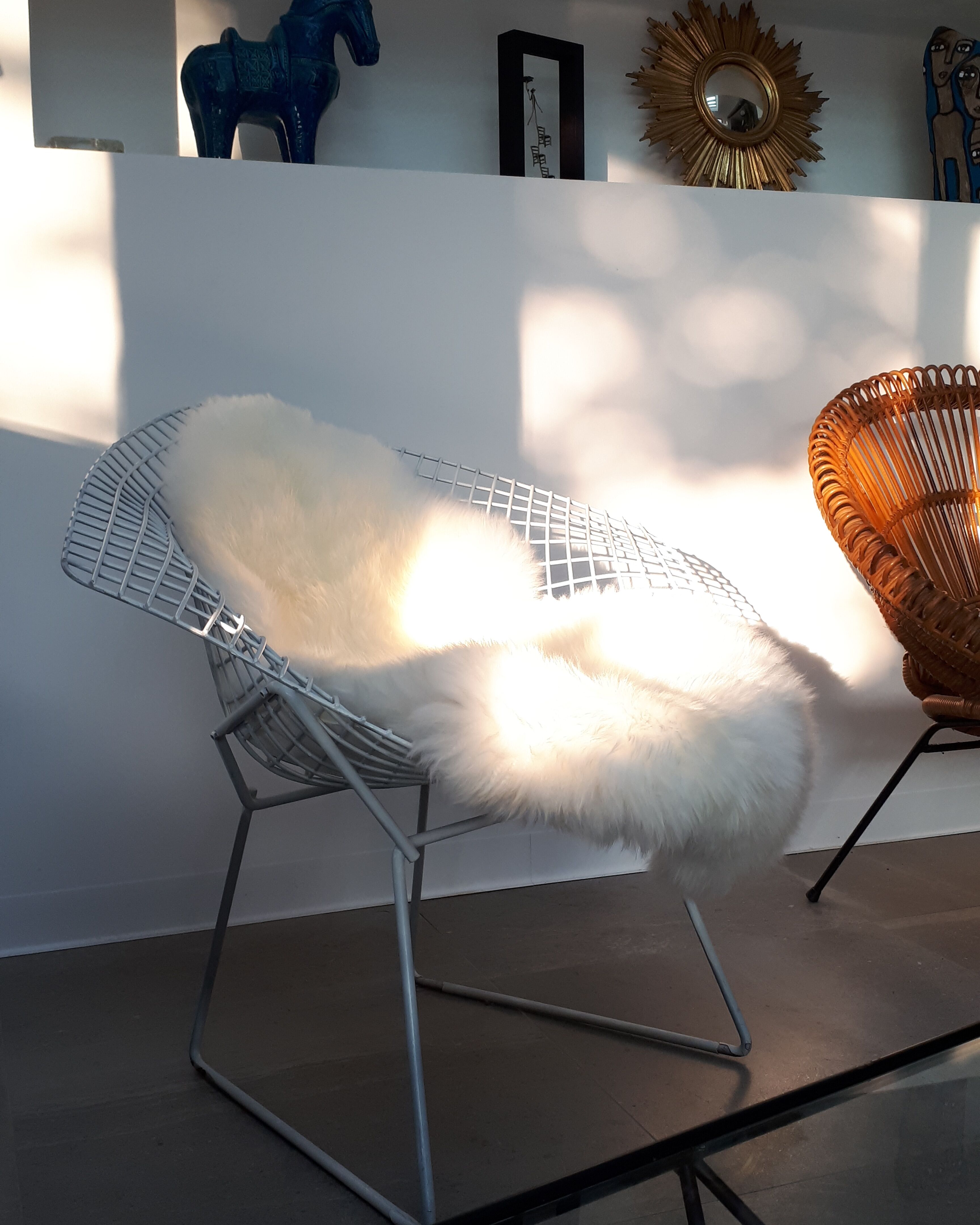 Bertoia Diamond armchair