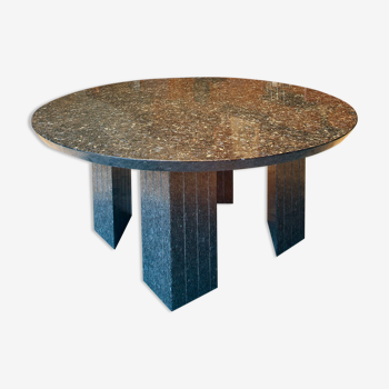 Round table in polished granite 10 seats