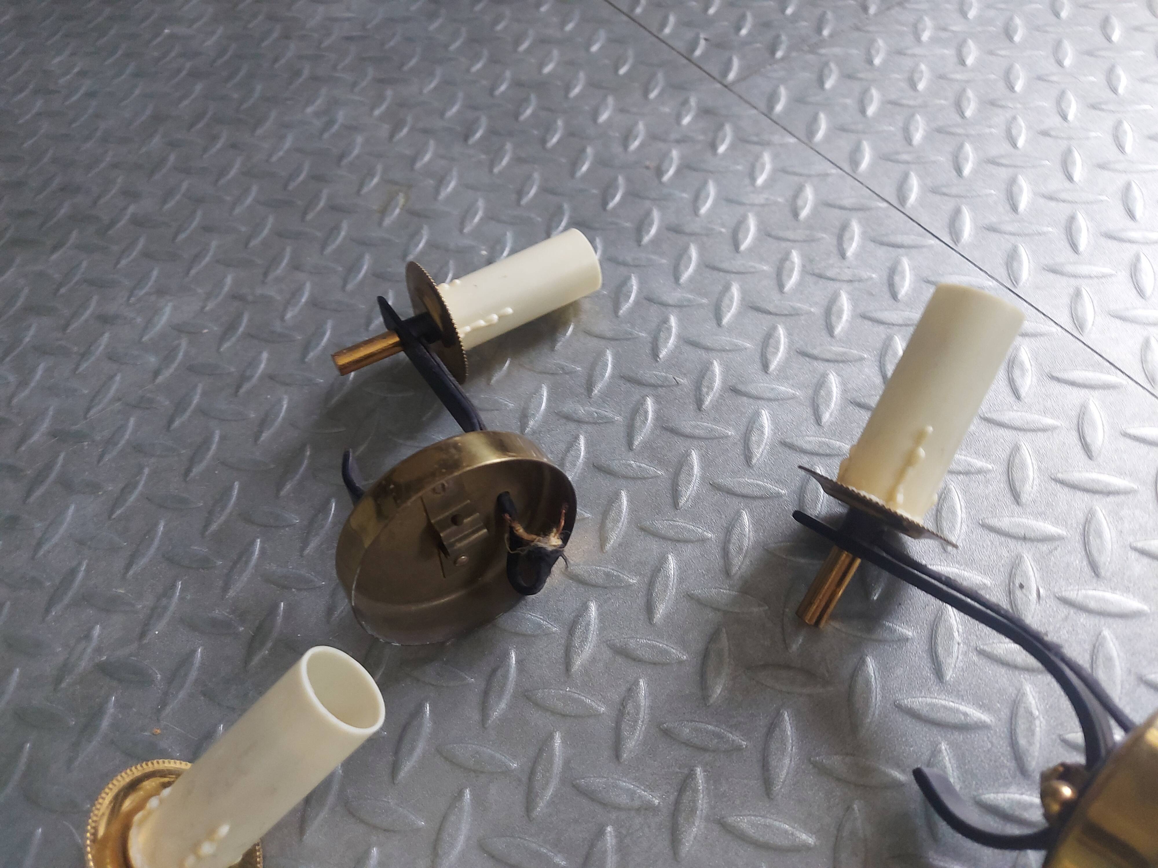3 brass sconces with lampshade, 50