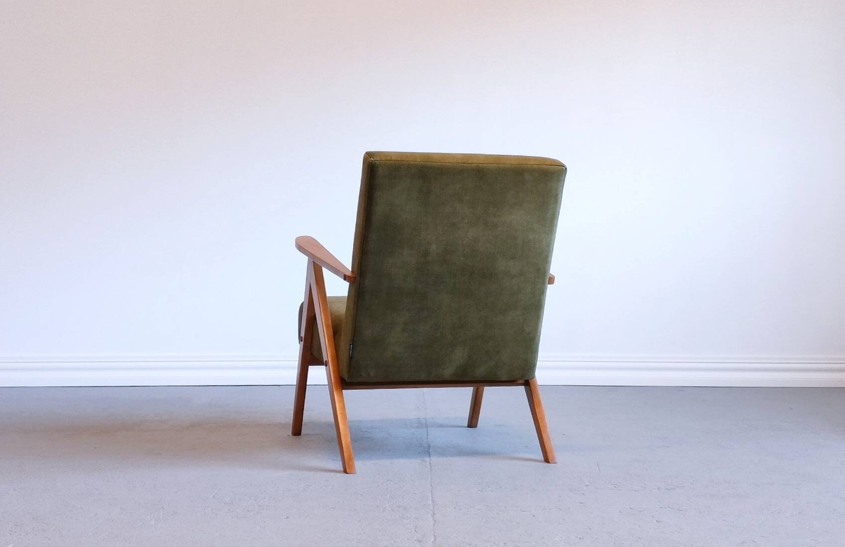 Mid Century Easy Chair Model B - 310 Var in Forest Green Velvet