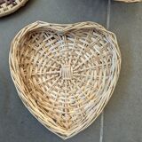 Wall compositions of 7 wicker baskets
