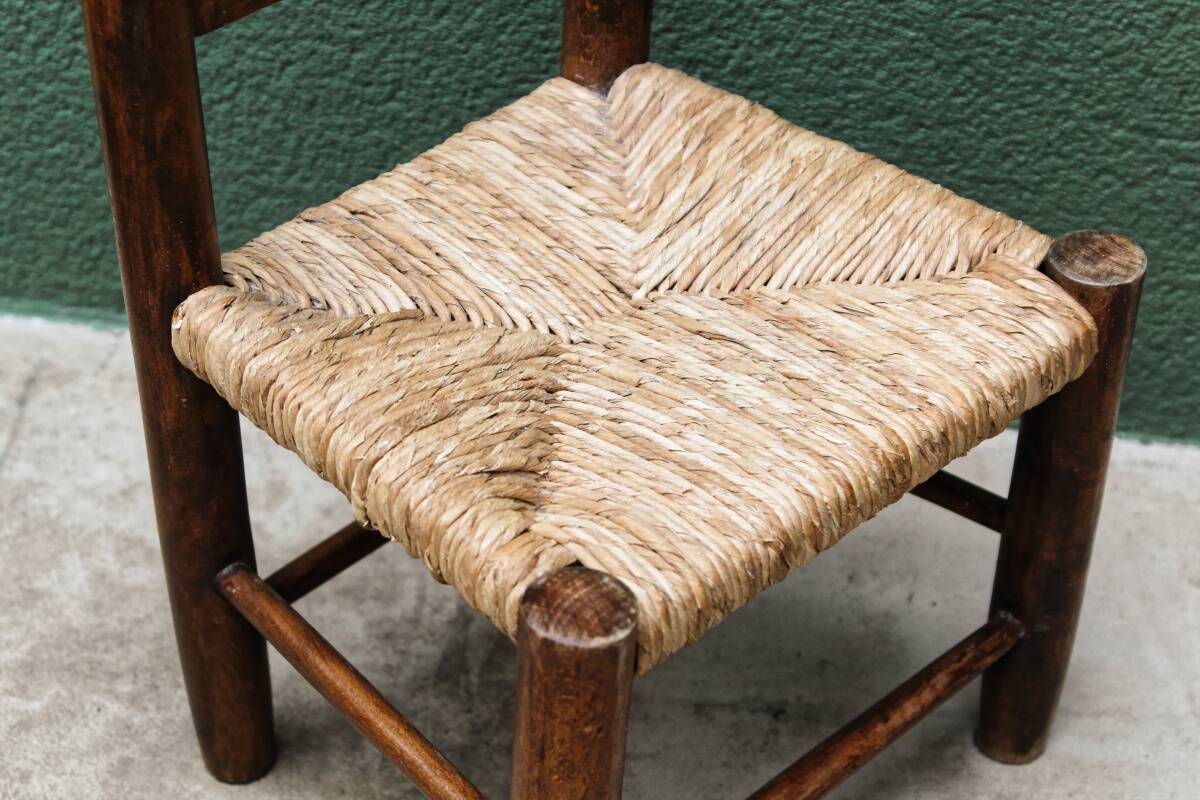 Straw children's chair