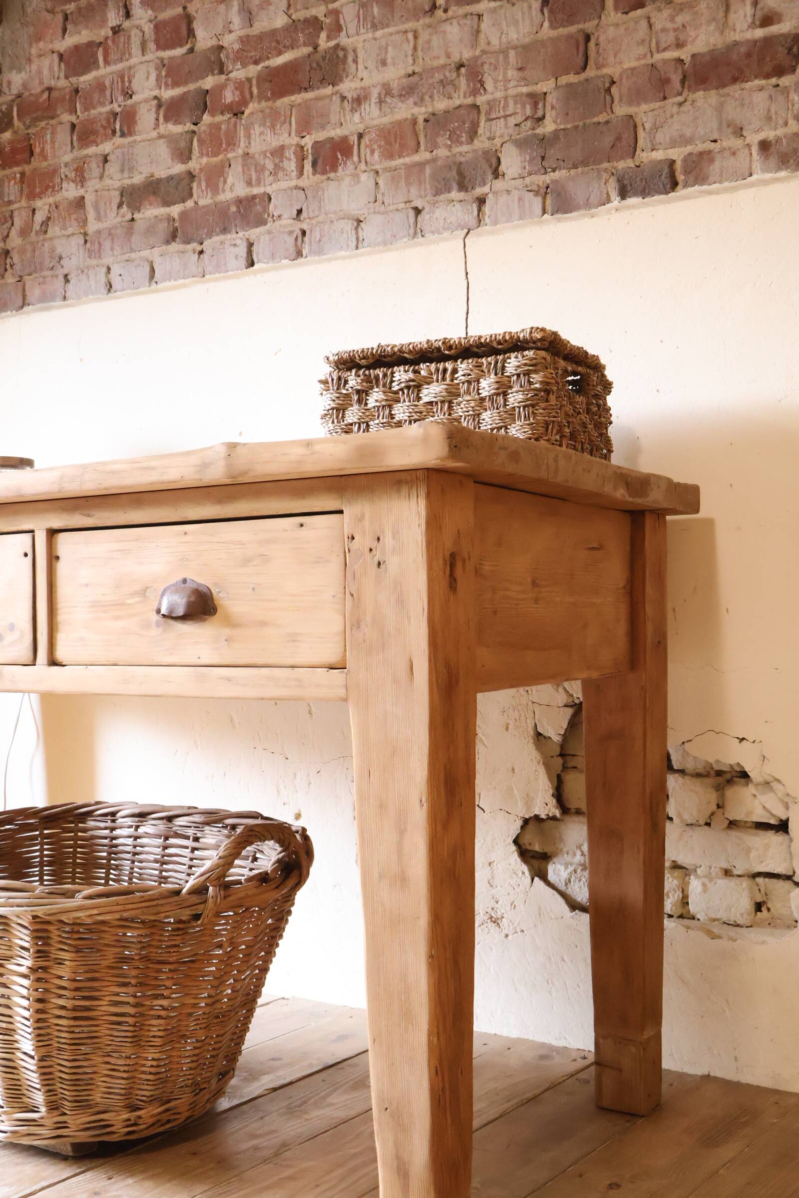 Rustic workshop furniture