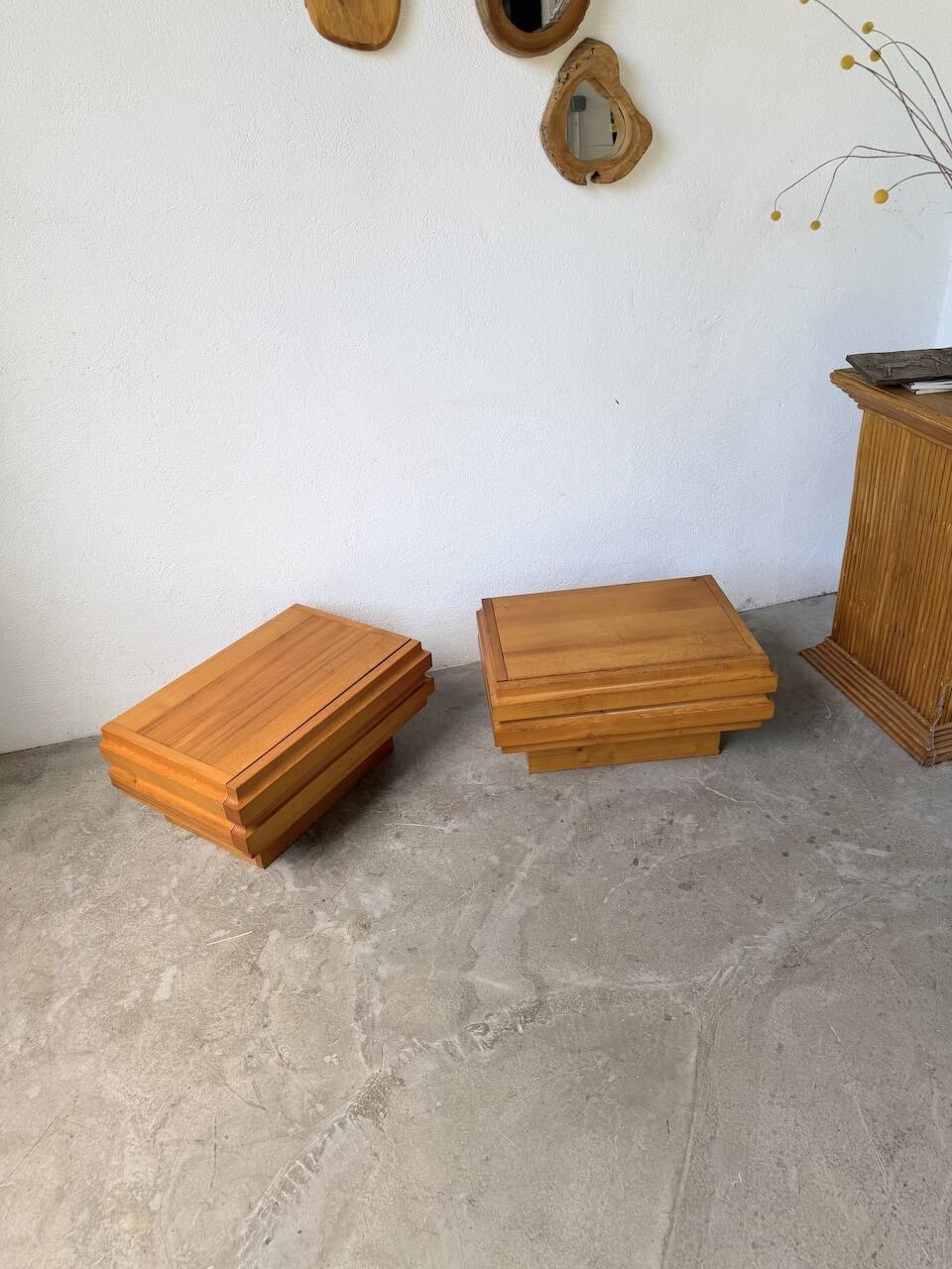 Paire de chevets en orme Maison Regain