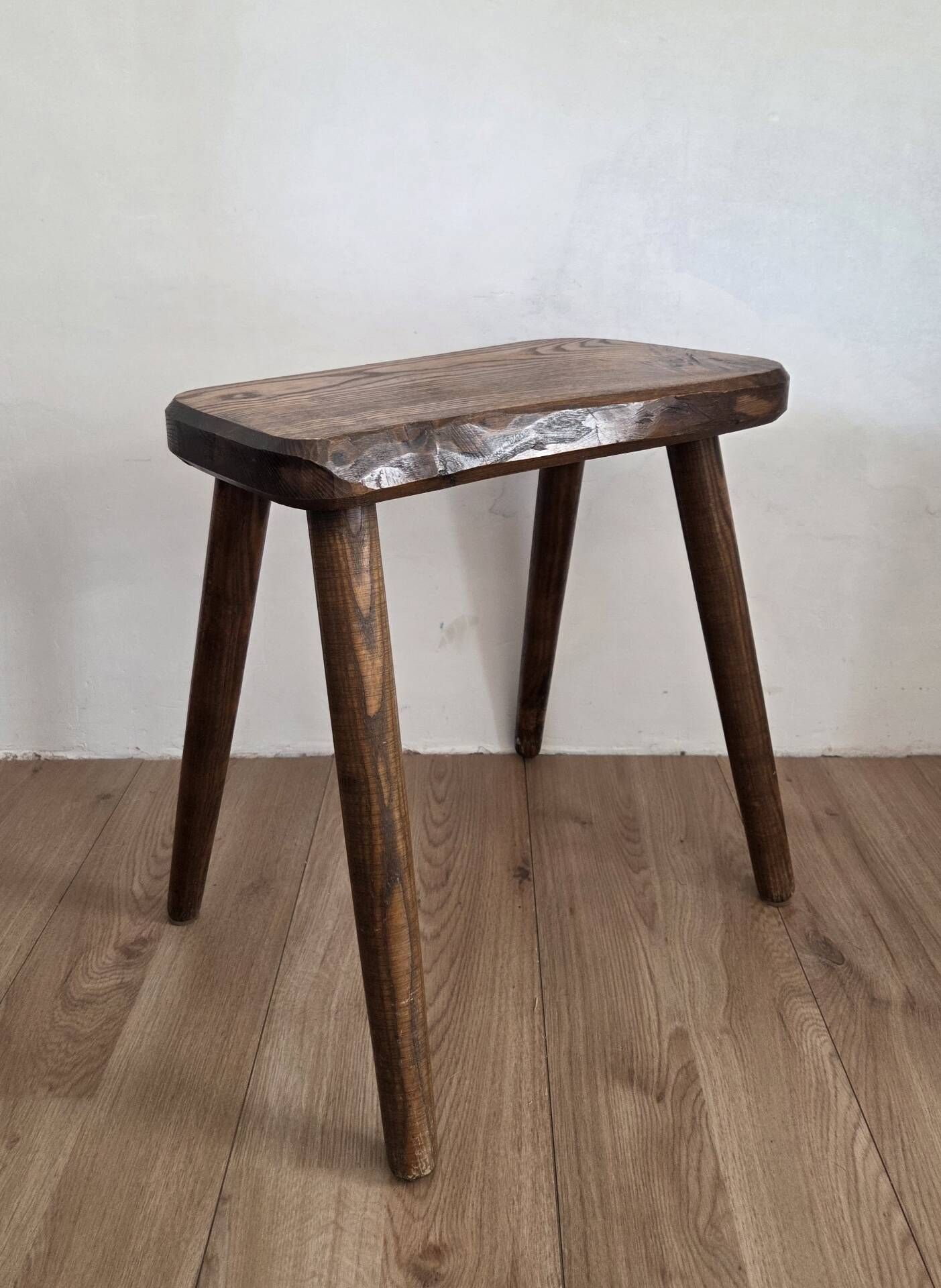 Tabouret brutaliste