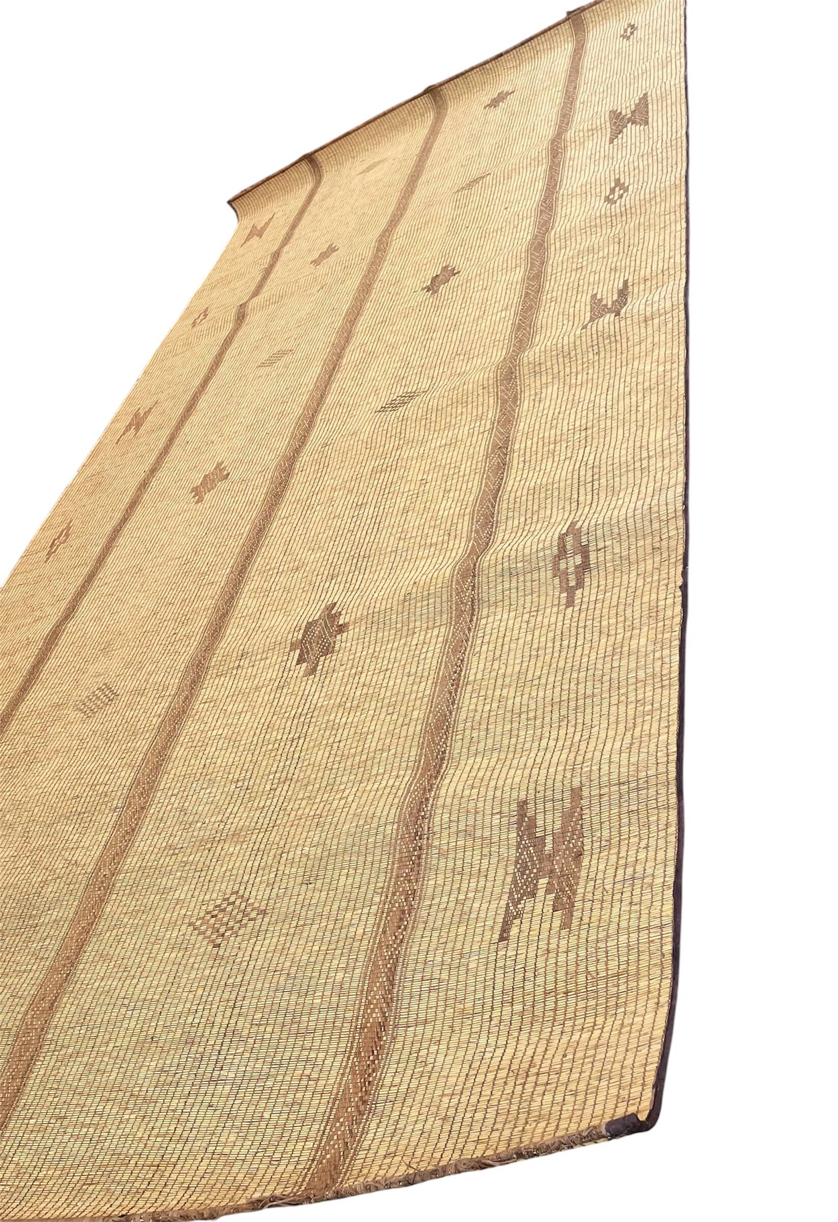Vintage Tuareg mat in leather and Tuareg reed.