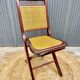 Chaise cannée pliante