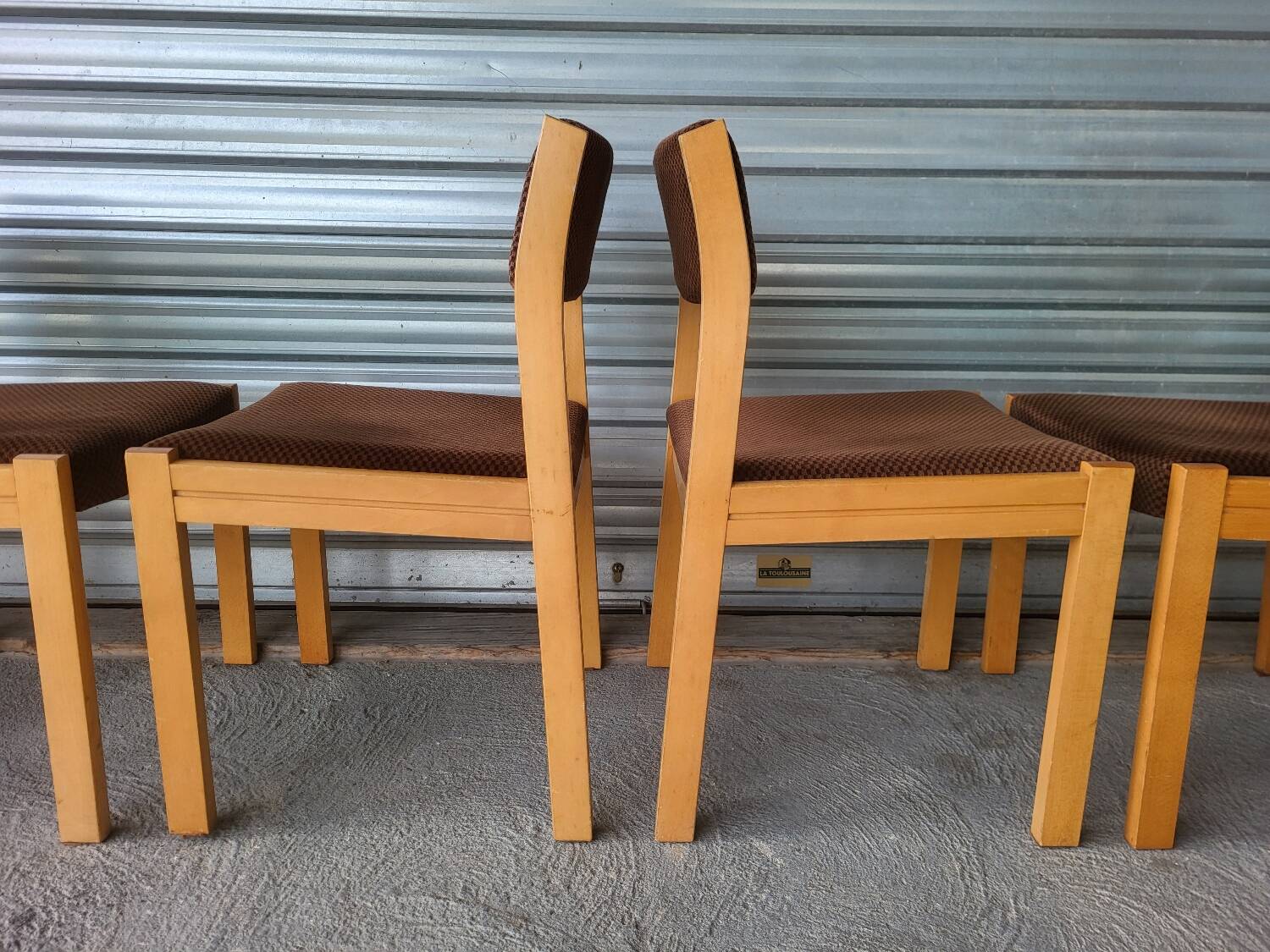 set of 6 Scandinavian style chairs in solid wood and vintage velvet