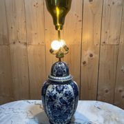 Lampe Delft en faïence bleue et blanche - hauteur 80 cm