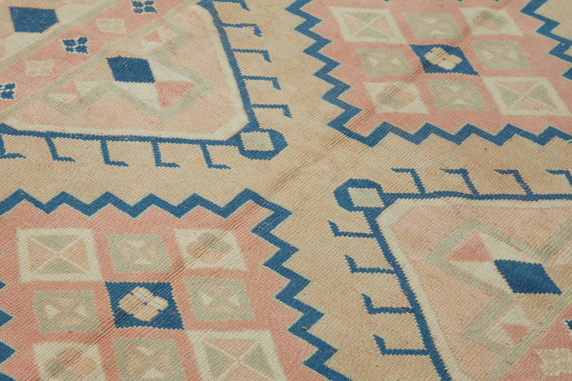 Turkish Vintage Anatolian Rug 202 cm x 293 cm
