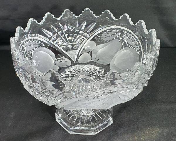 Cut crystal stemmed bowl