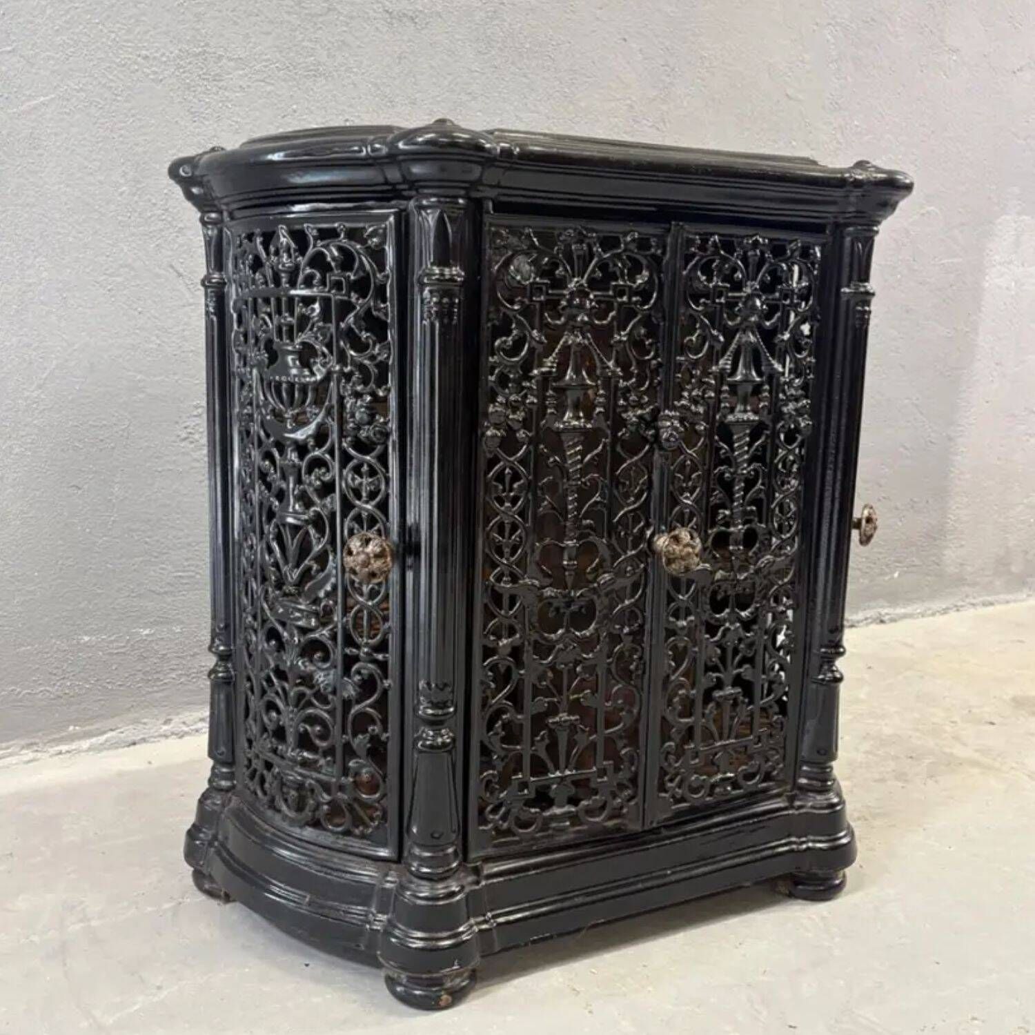 Antique decorative fireplace insert ornate cast iron black 1900s French style