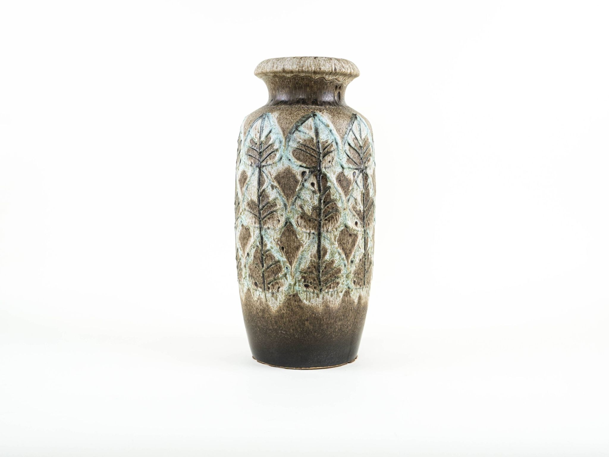 Vase en céramique Scheurich avec motif en relief botanique, Allemagne, années 1970.