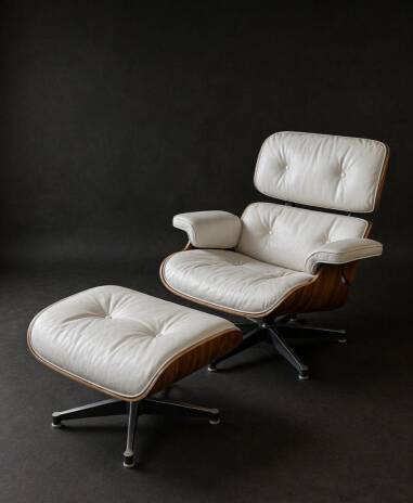 Charles and Ray Eames & Mobilier International - Lounge Chair and its Ottoman, white leather