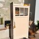 Petite armoire vitrée « Pâquerette »
