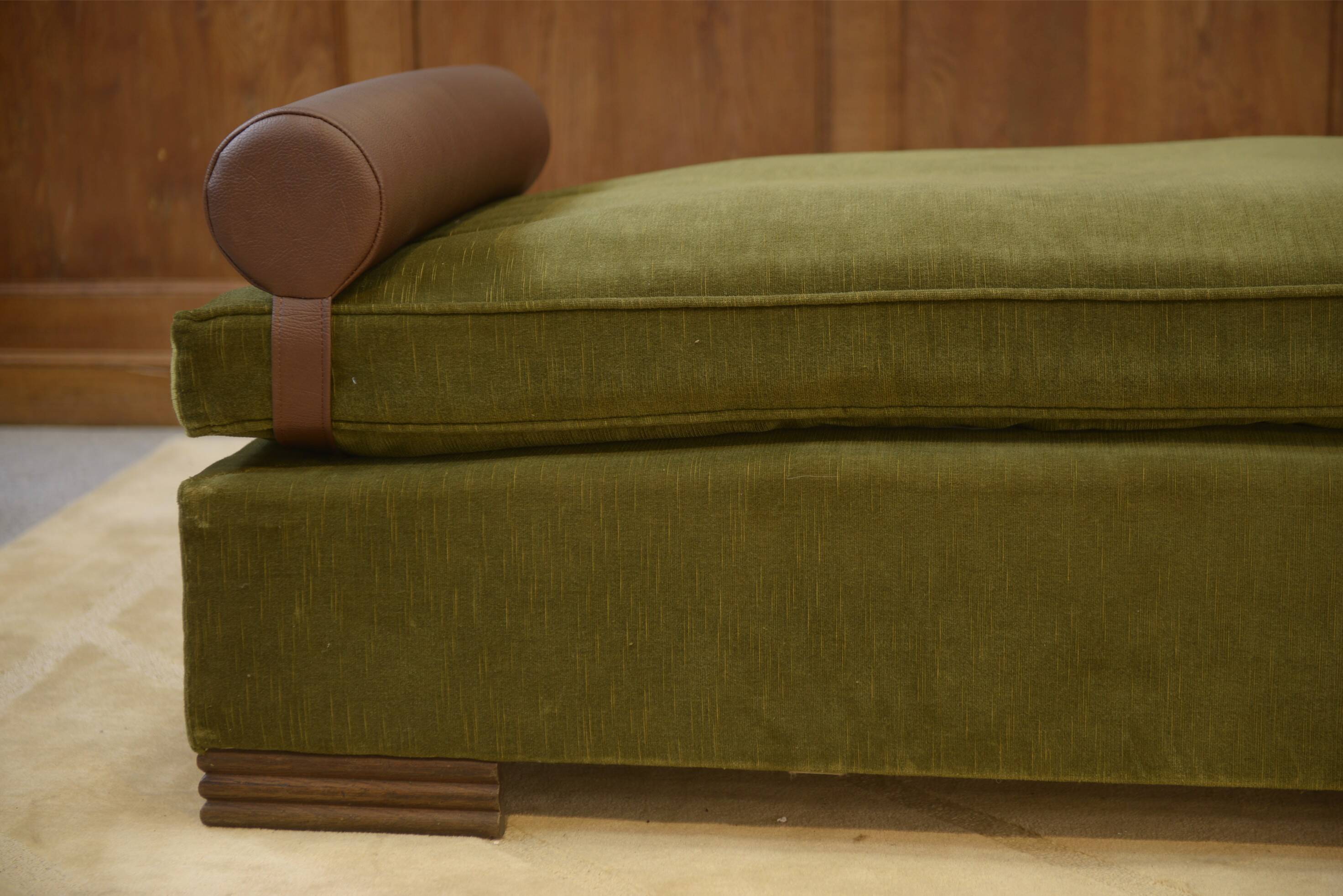 Canapé, daybed dans le goût d’Eugène Printz 1940