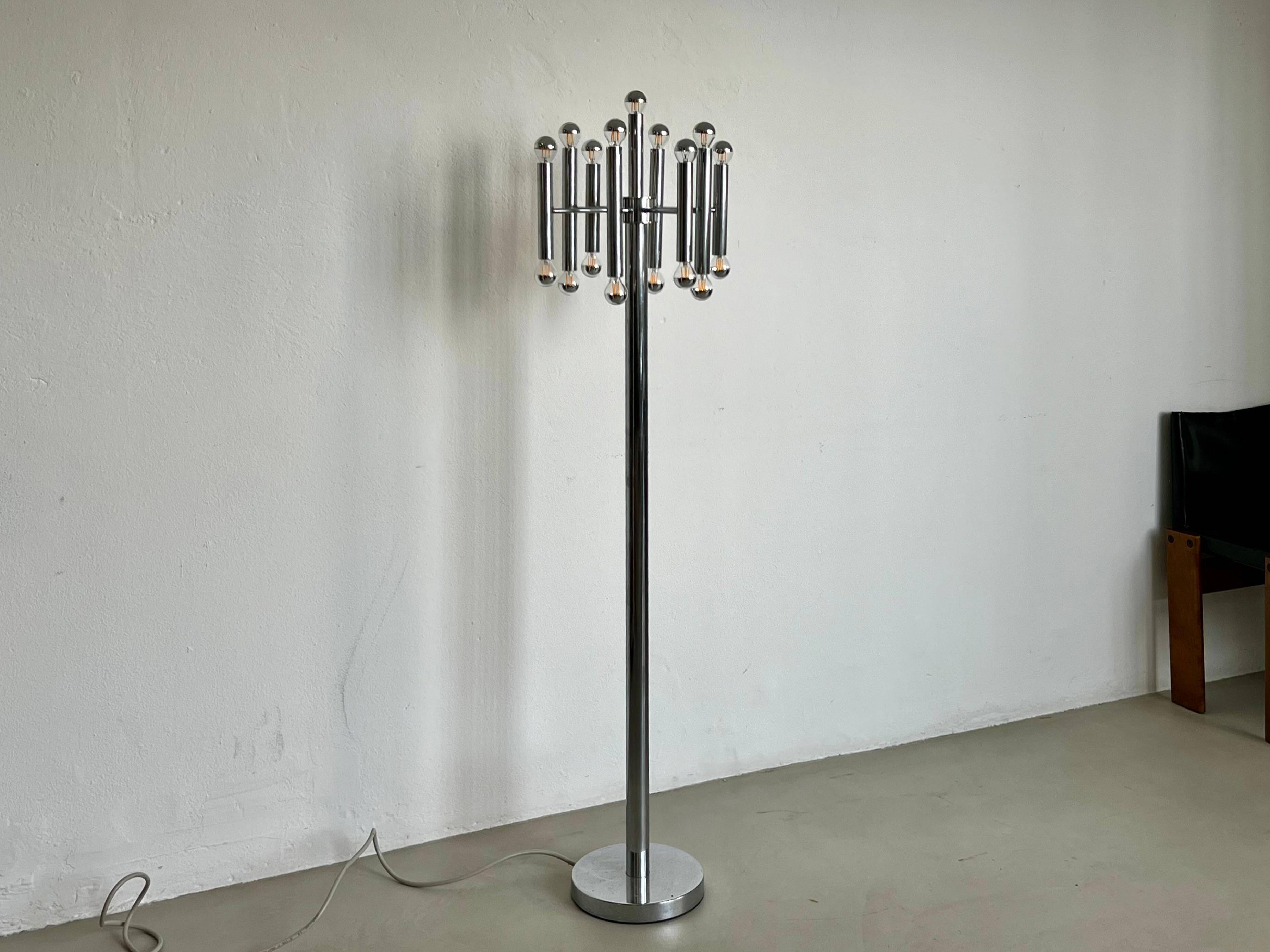 Sculptural tubular floor lamp in chrome metal, Space Age, Reggiani style