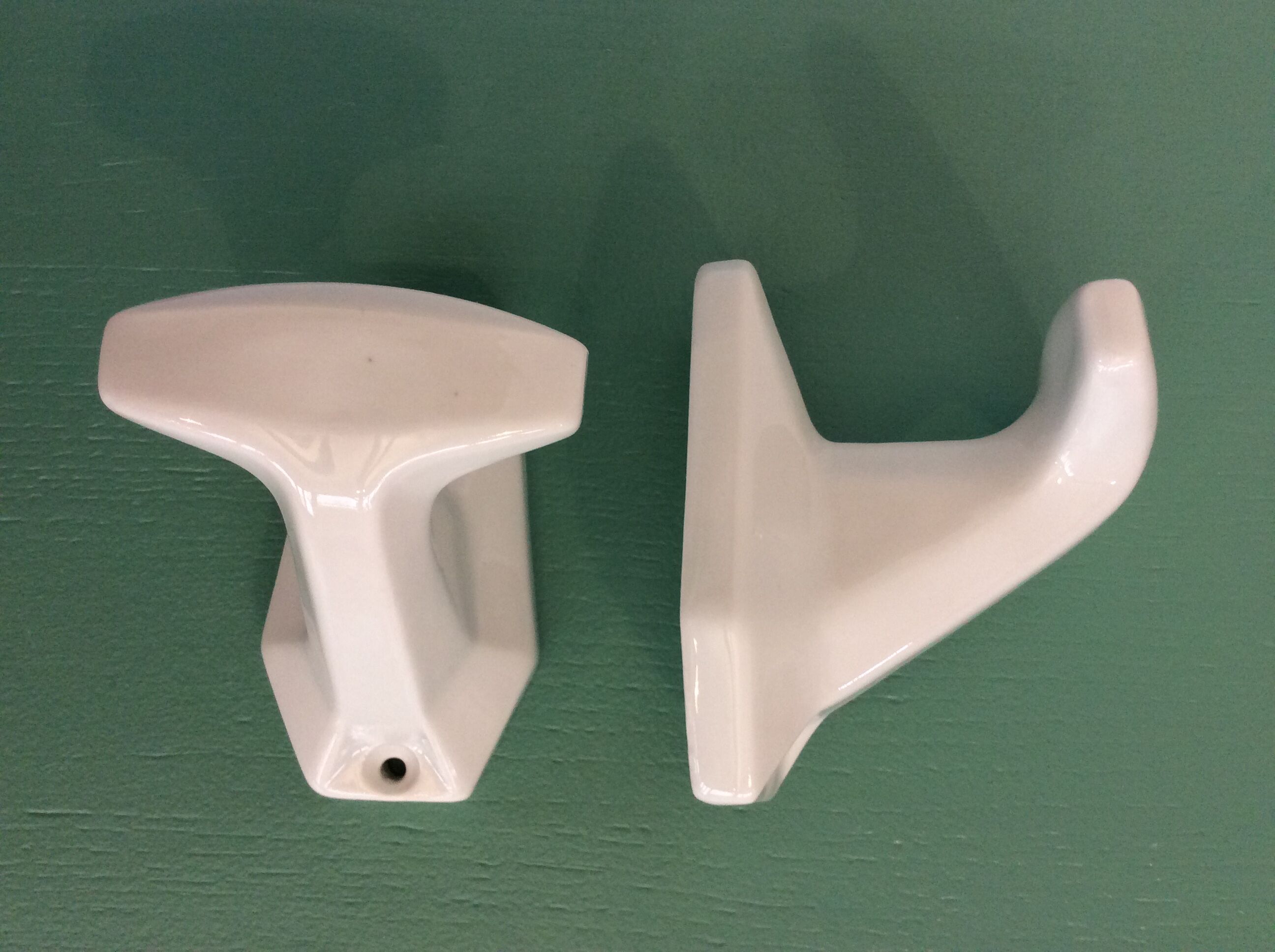 Lot 2 antique porcelain pads