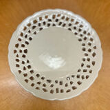 Coupe sur pied ancienne en porcelaine