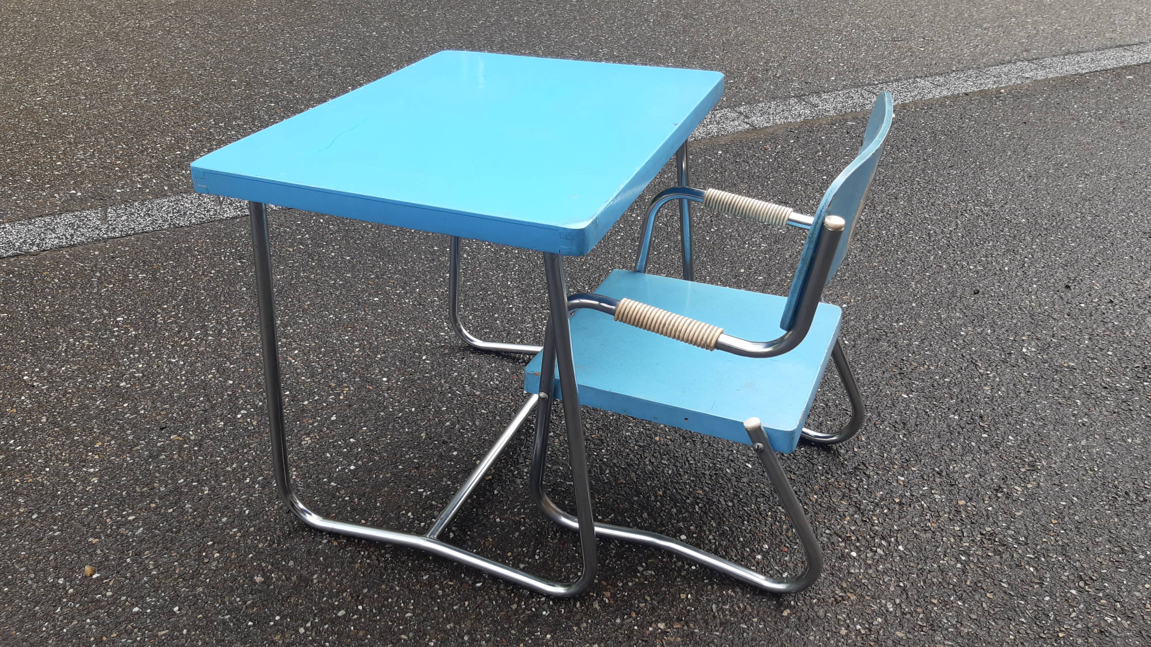 Children's desk and his chair 1960