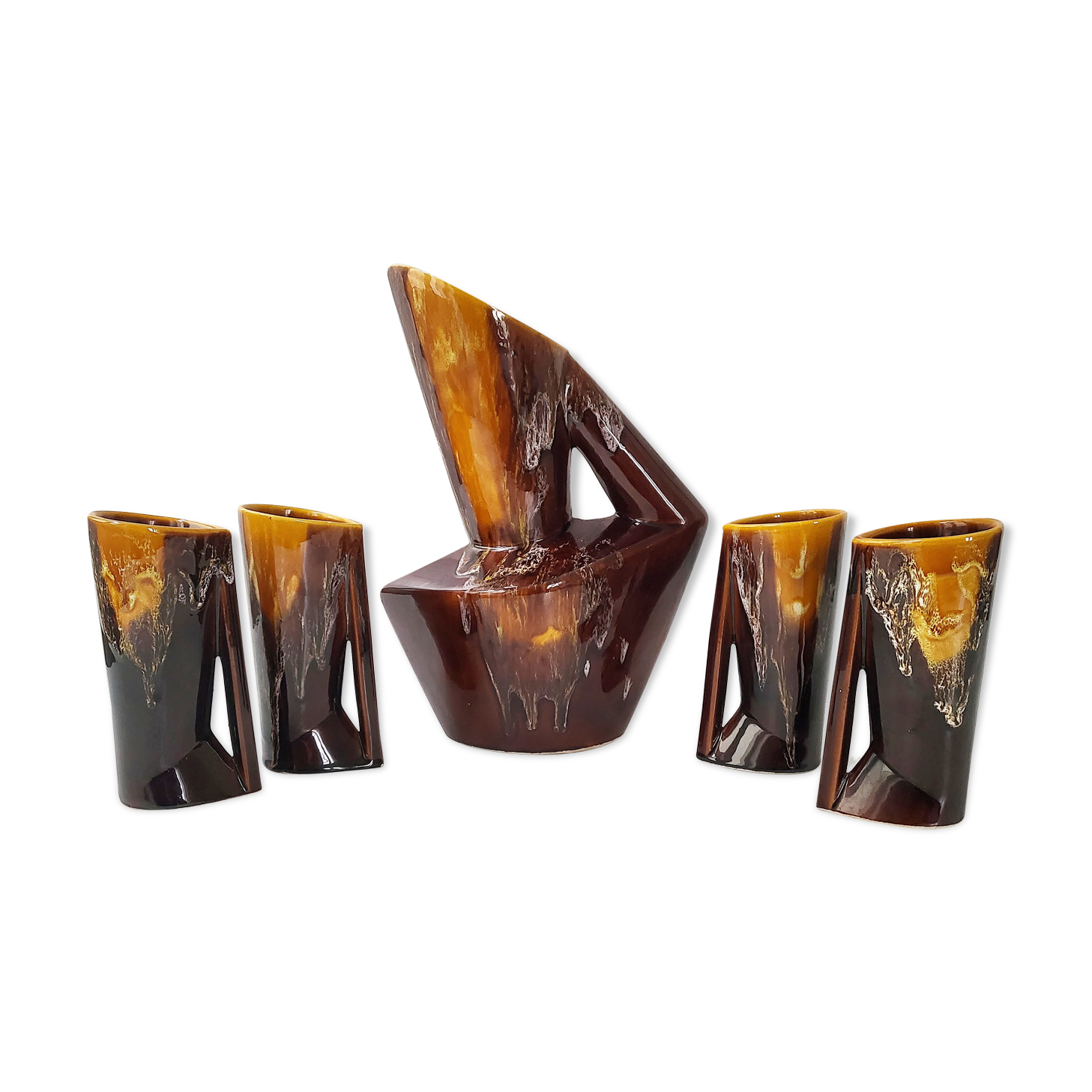 Vintage modernist decanter & glasses