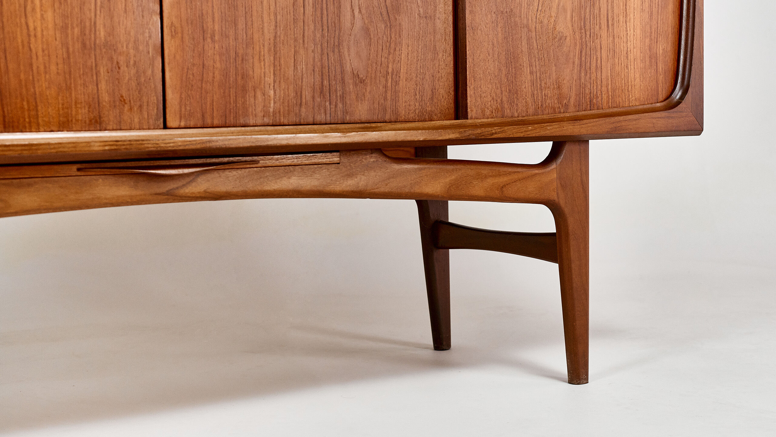 Mi-high teak sideboard, Jens Ærthøj Jensen & Tage Molholm, Denmark, 1960