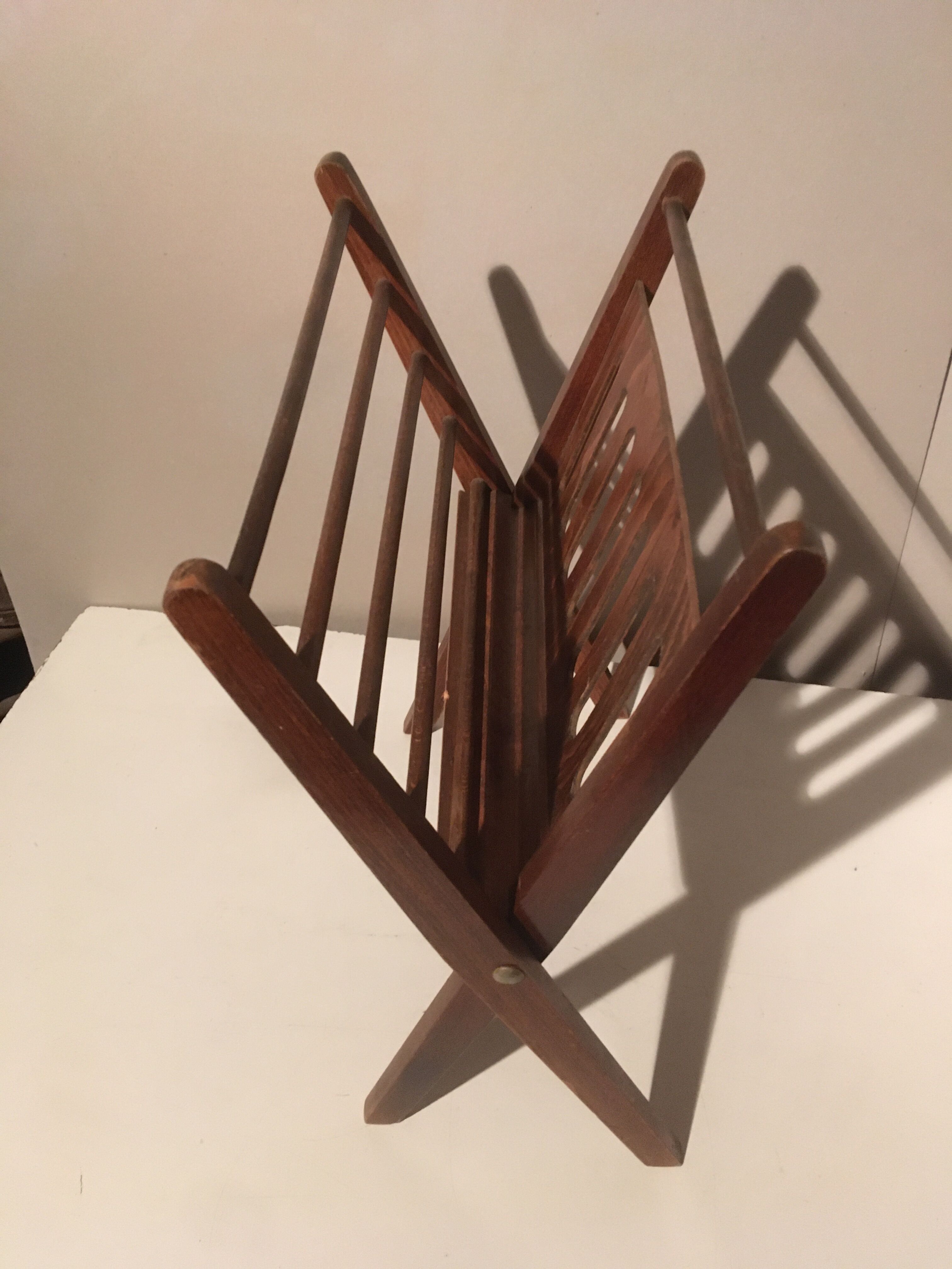 Scandinavian magazine holder design Cees Braakman