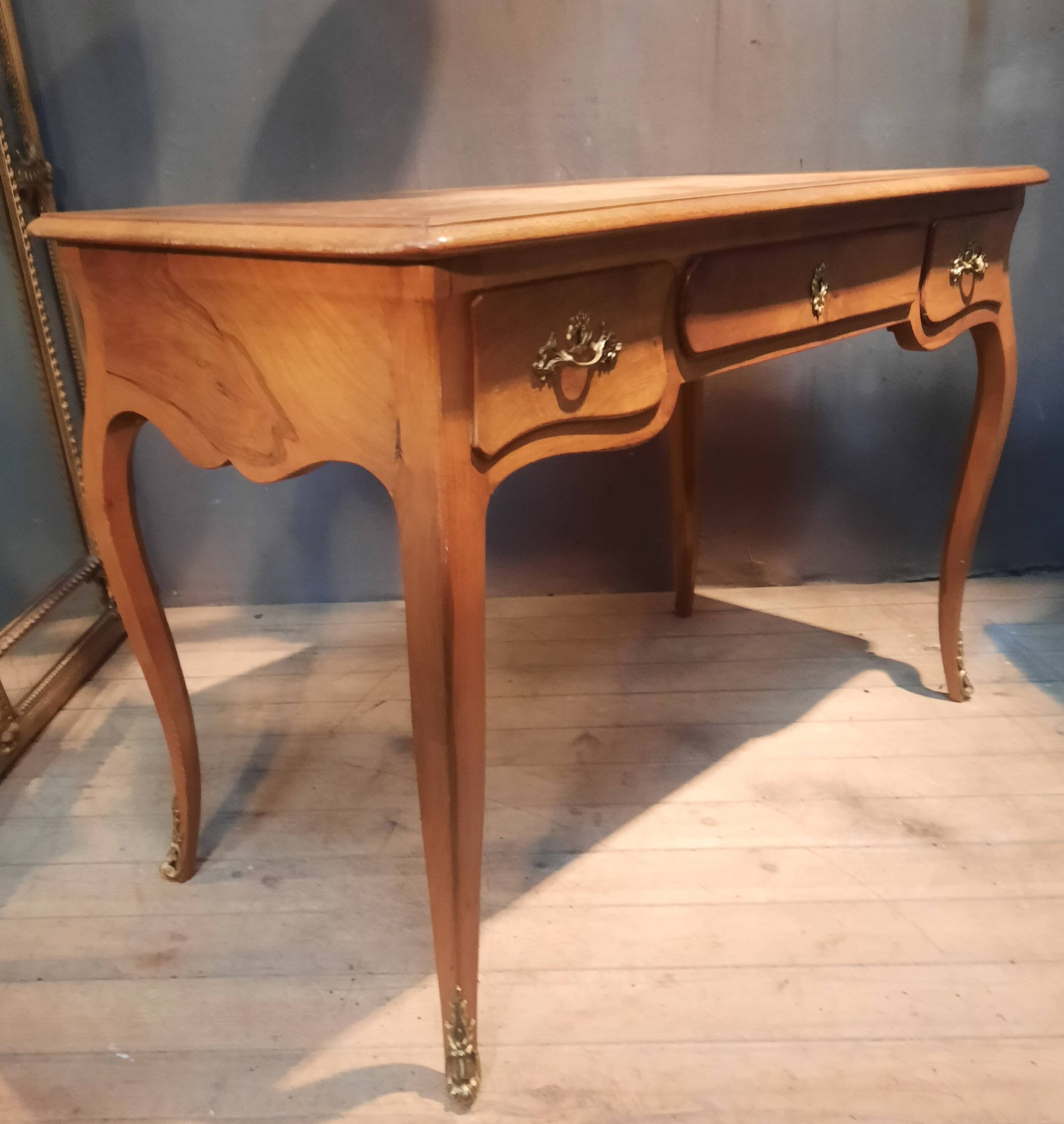Flat desk in solid cherry wood, Louis XV style.