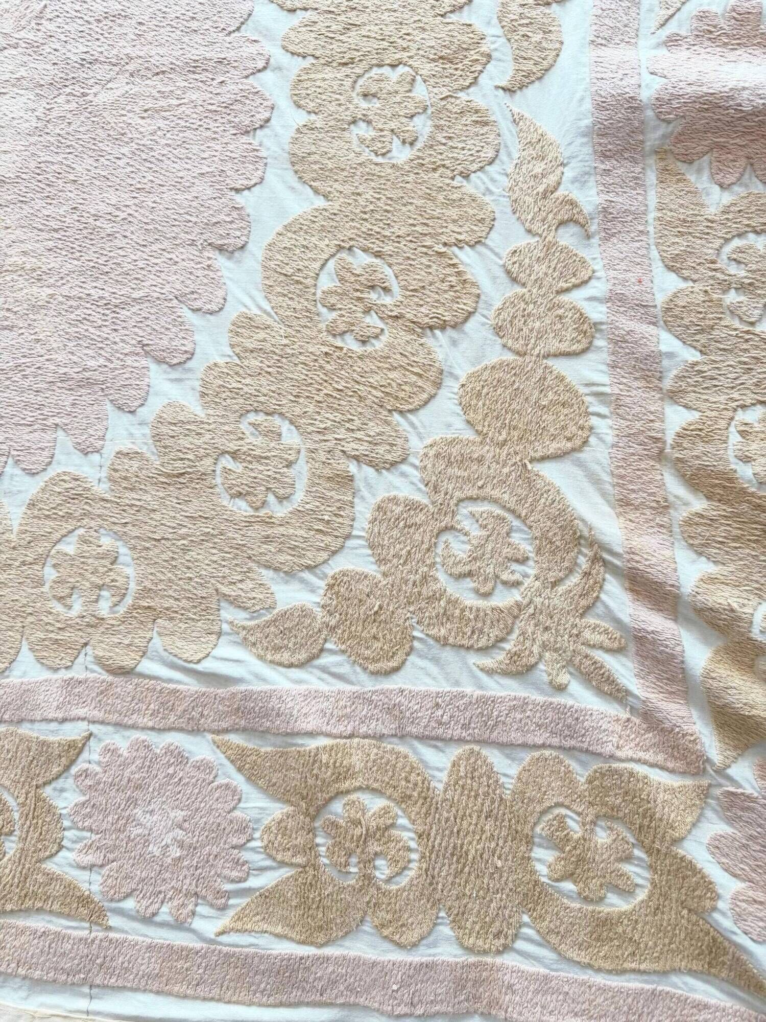 Vintage hand-embroidered tablecloth 132x162 cm
