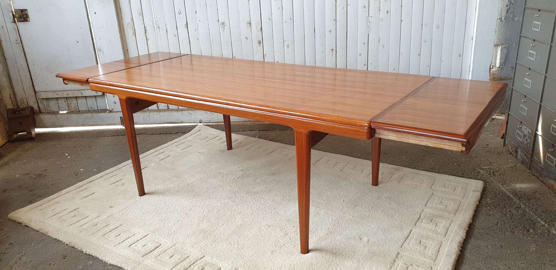Table vintage en teck datant des années 60