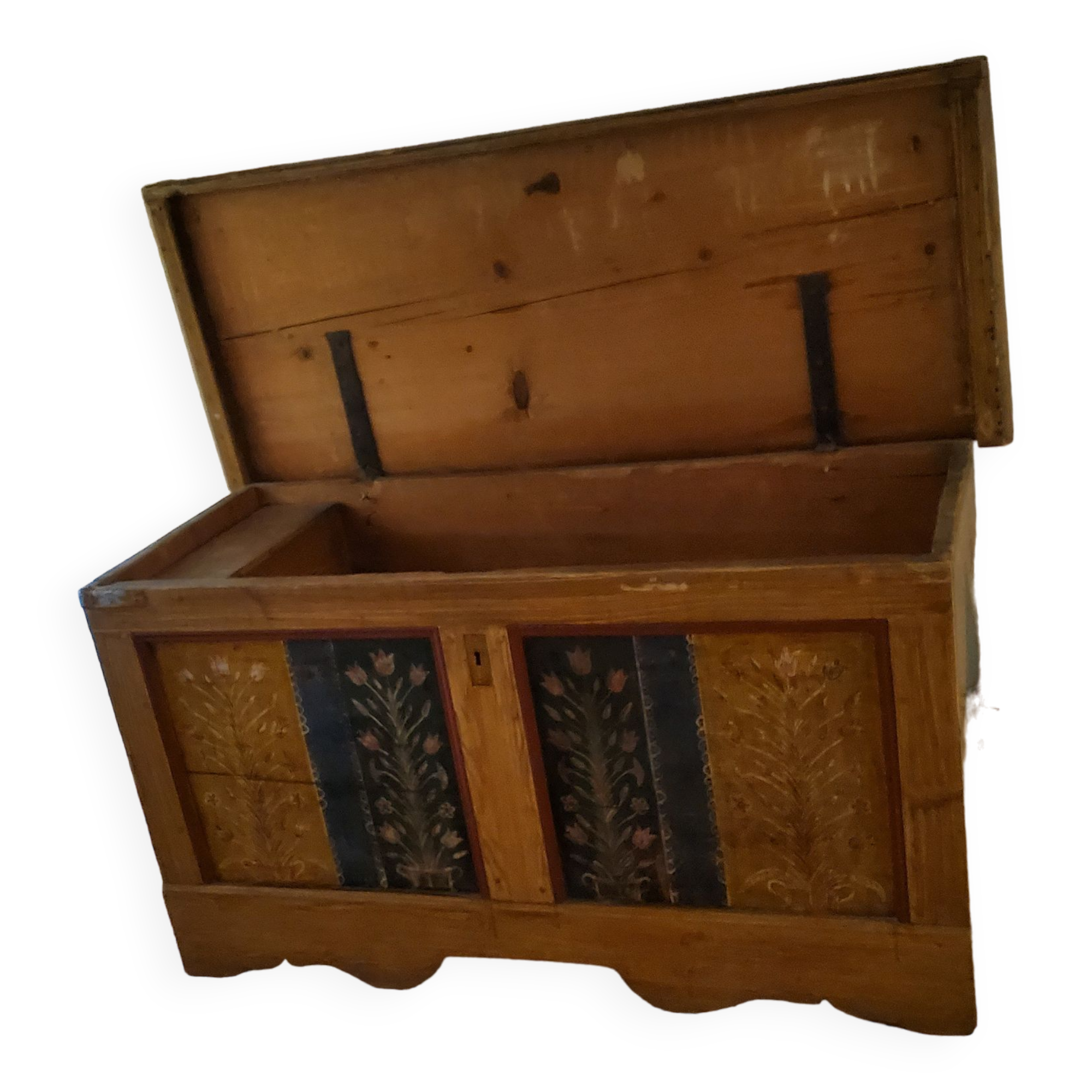 19th century Alsatian wedding chest