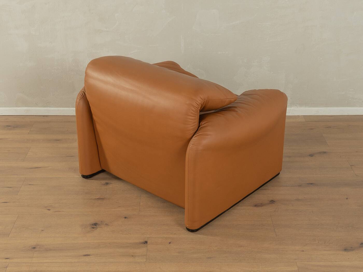 675 Maralunga armchair with ottoman by Vico Magistretti for Cassina, 1970s, original cognac brown leather