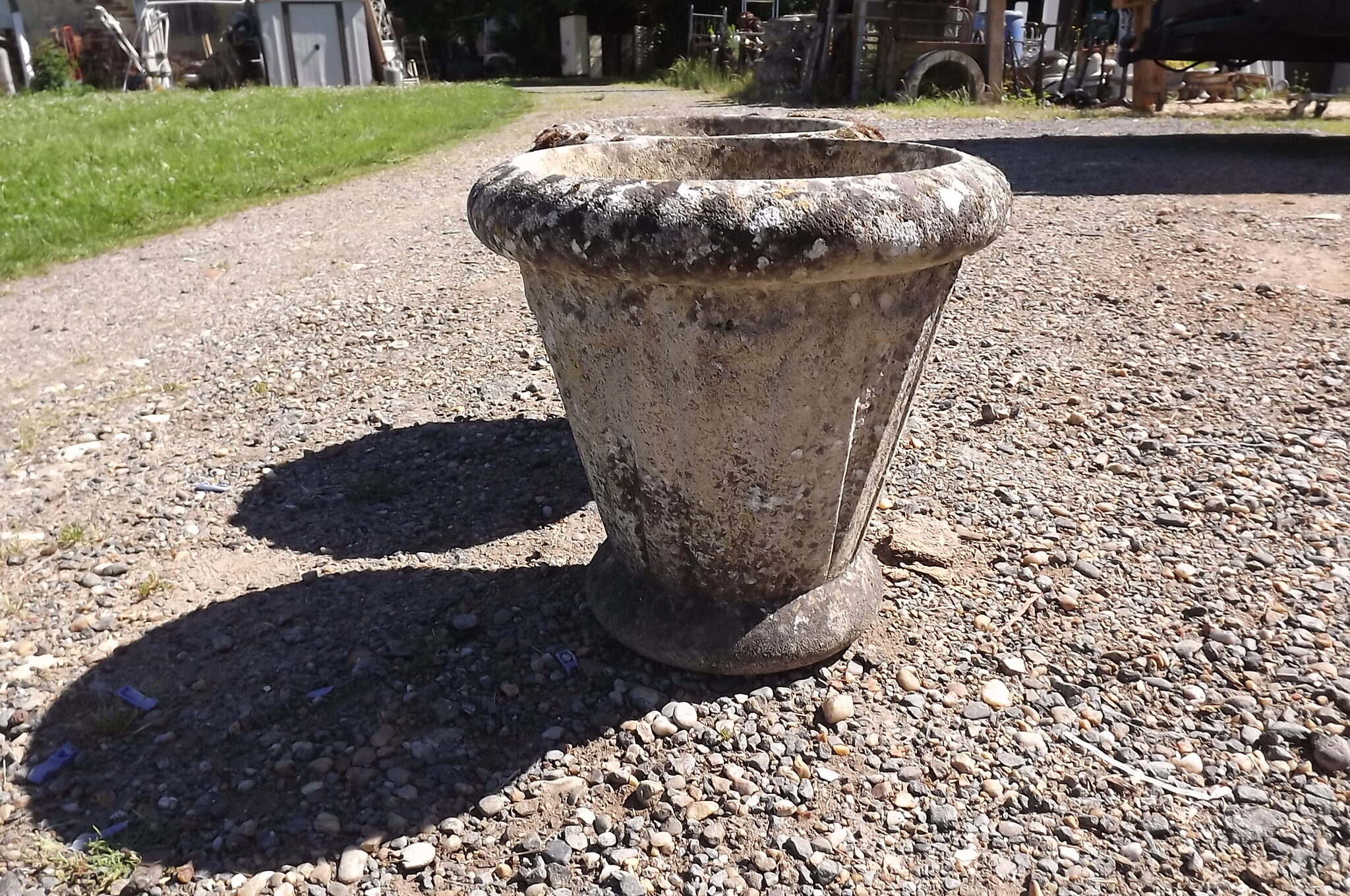 Pair of vases in stone of 19th century Dordogne