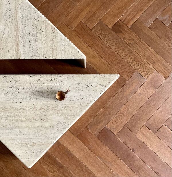 Tables basses gigognes Ligne Roset travertin vintage