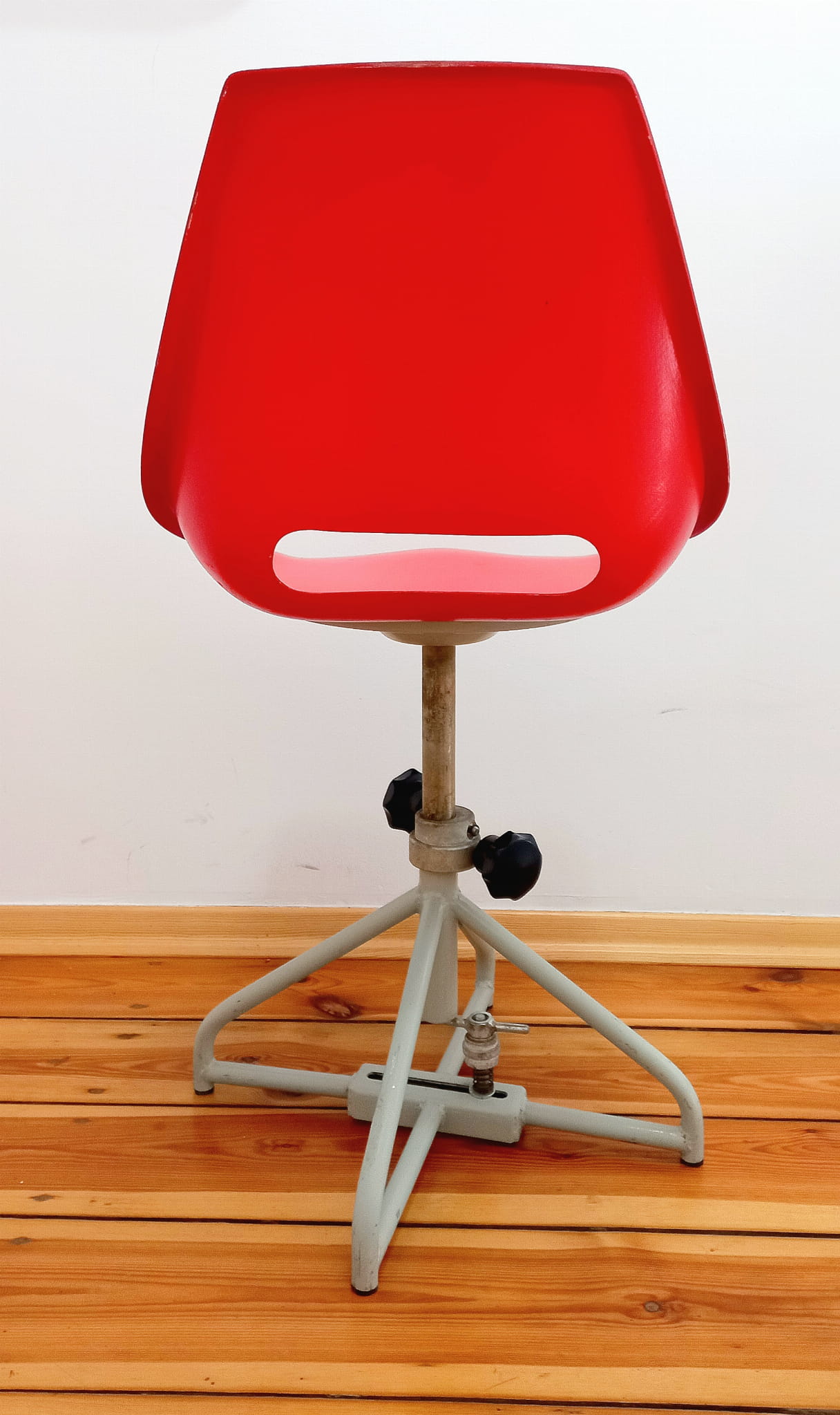 Swivel chair proj. M. Navratil for Vertex, Czechoslovakia 60"