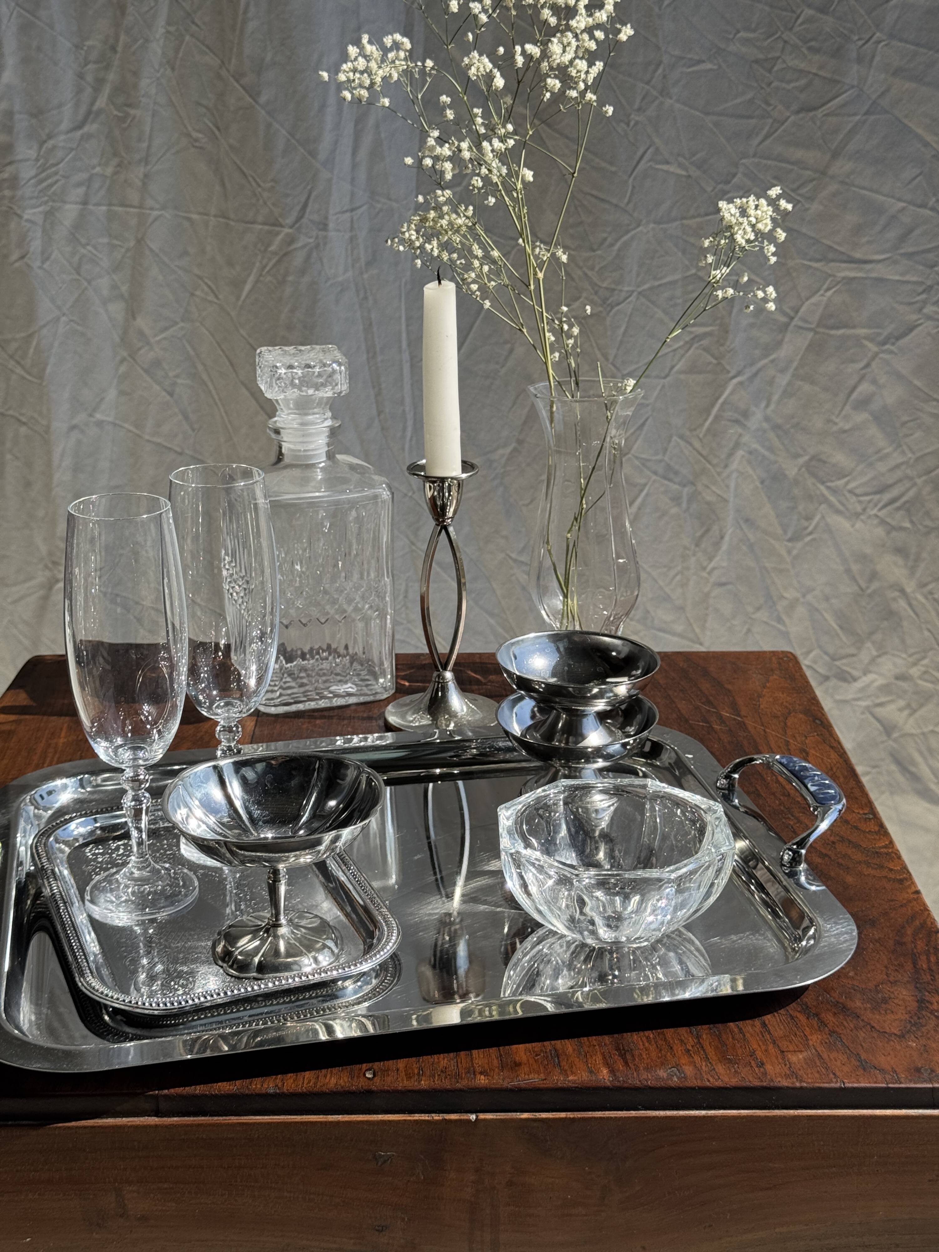 Small engraved silver metal tray L22