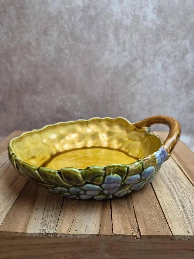Small basket dish in Sarreguemines slipware Glycine 4771 vintage
