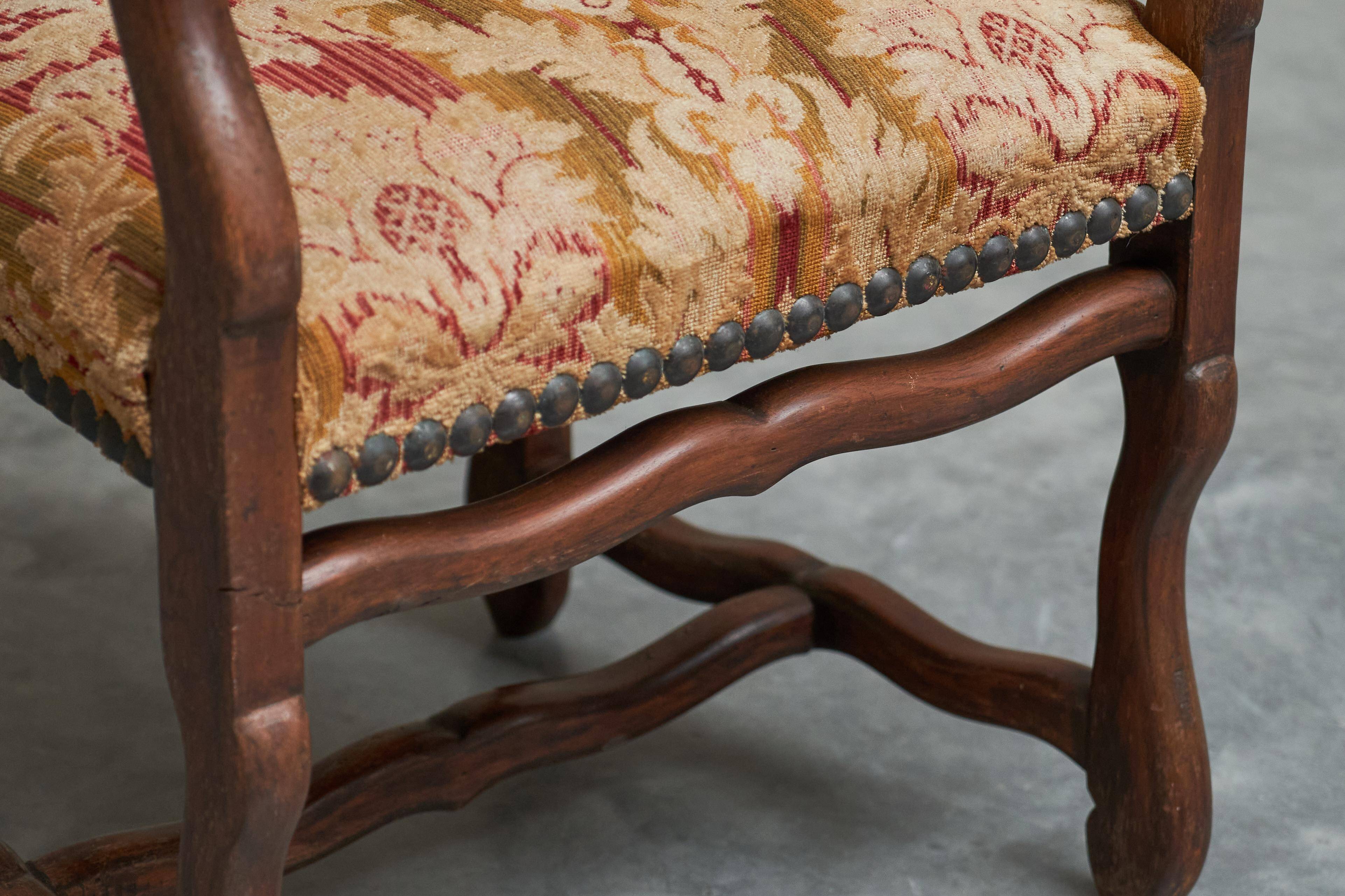 Sheep Bone Armchair in solid wood and 19th-century upholstery