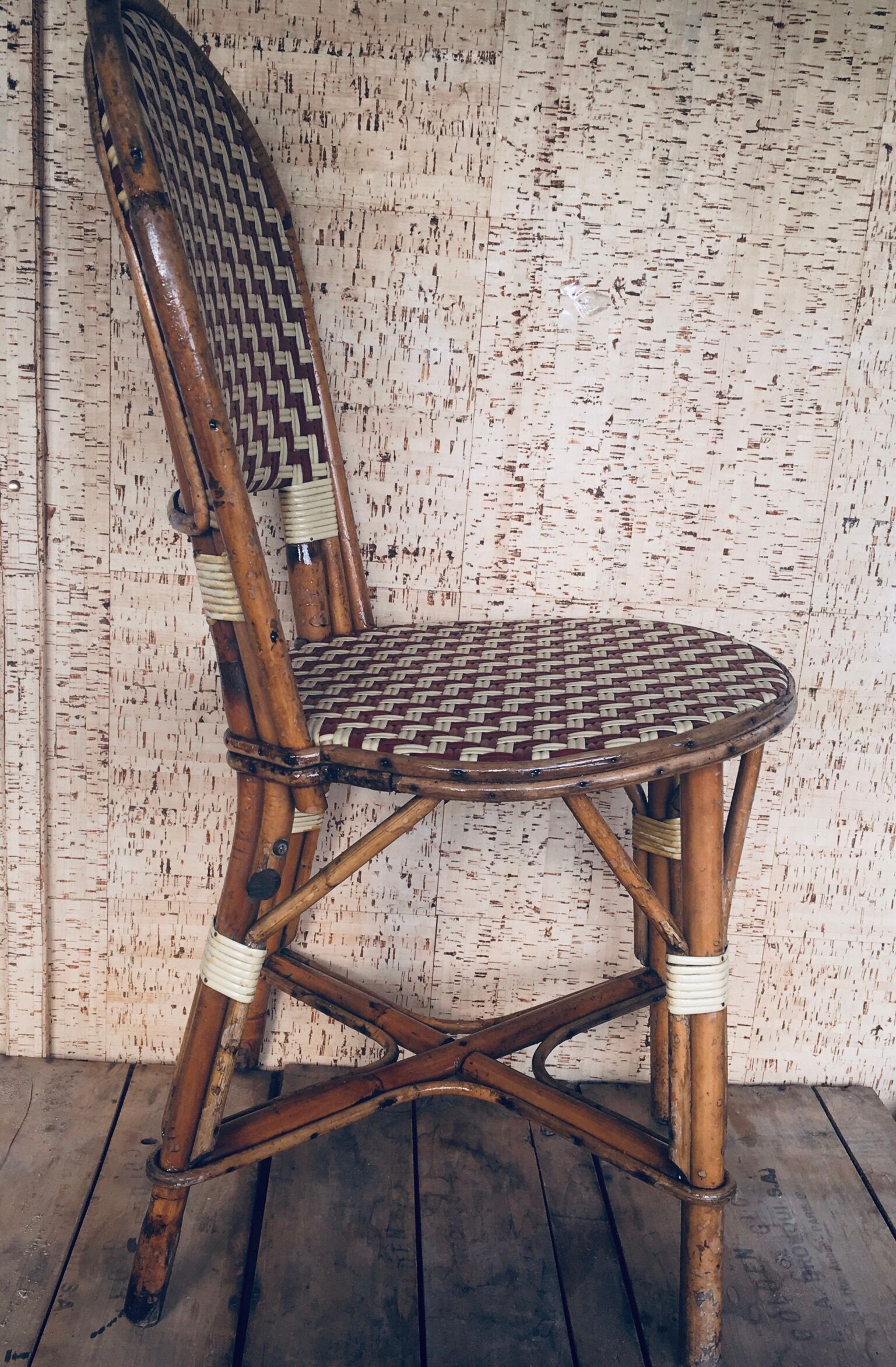 Chaise de bistrot  bambou et plastique