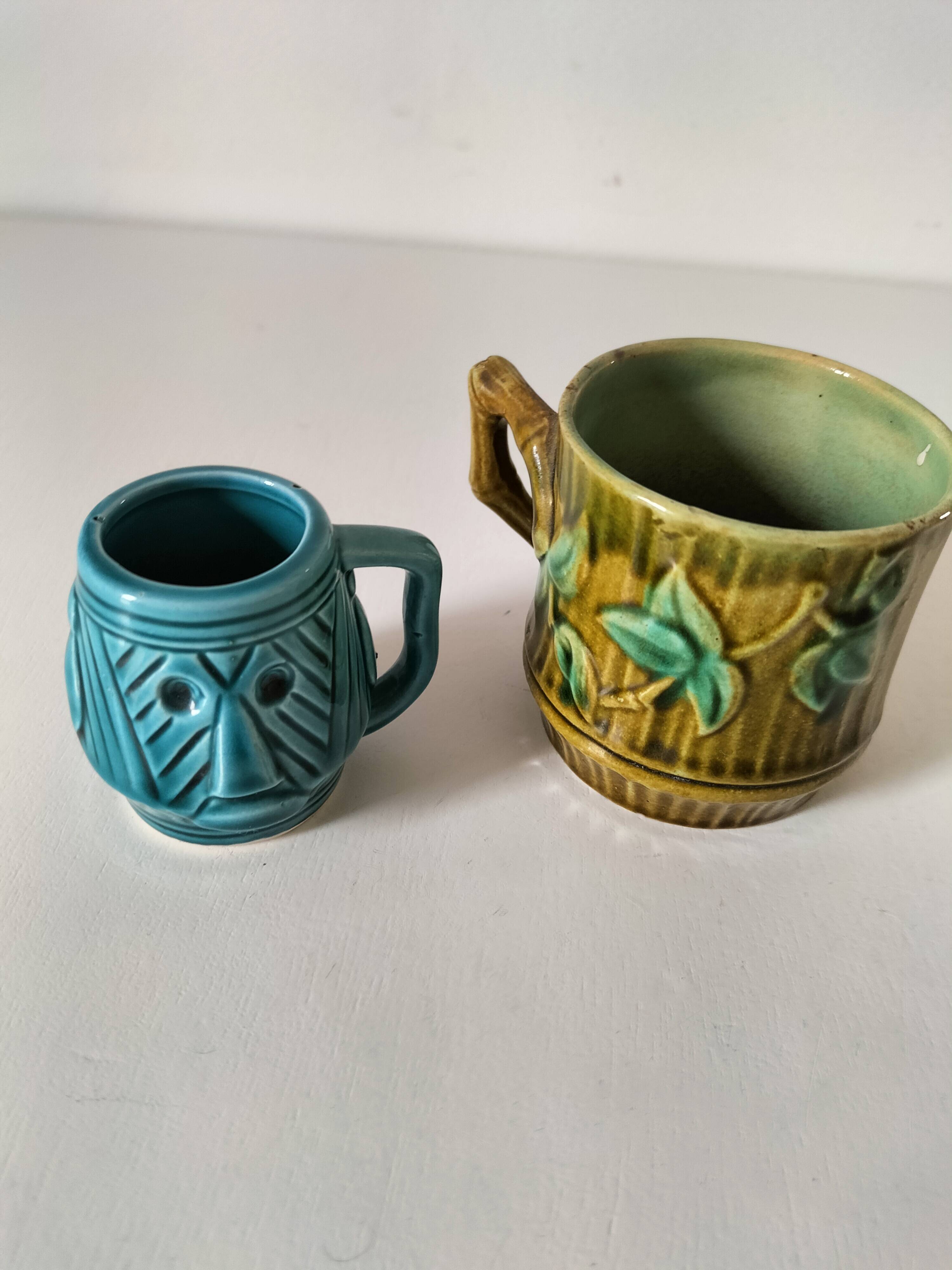 Vintage barbotine cup duo