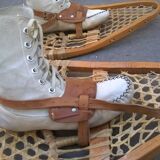 ancienne paire de raquette de neige