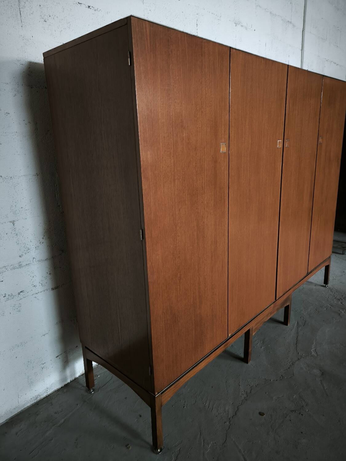 Scandinavian dressing wardrobe in rosewood