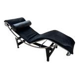 LC4 Le Corbusier Black Foal