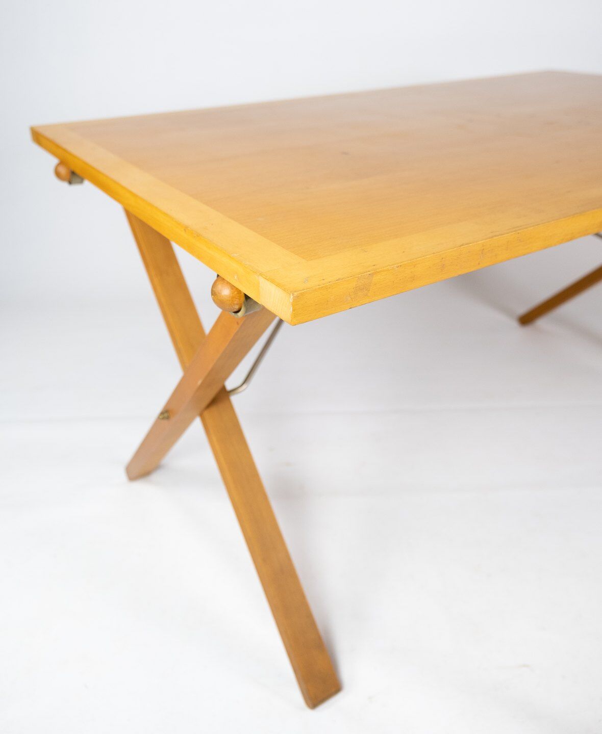 Dining table in light wood designed by Poul Cadovius and manufactured by Cado