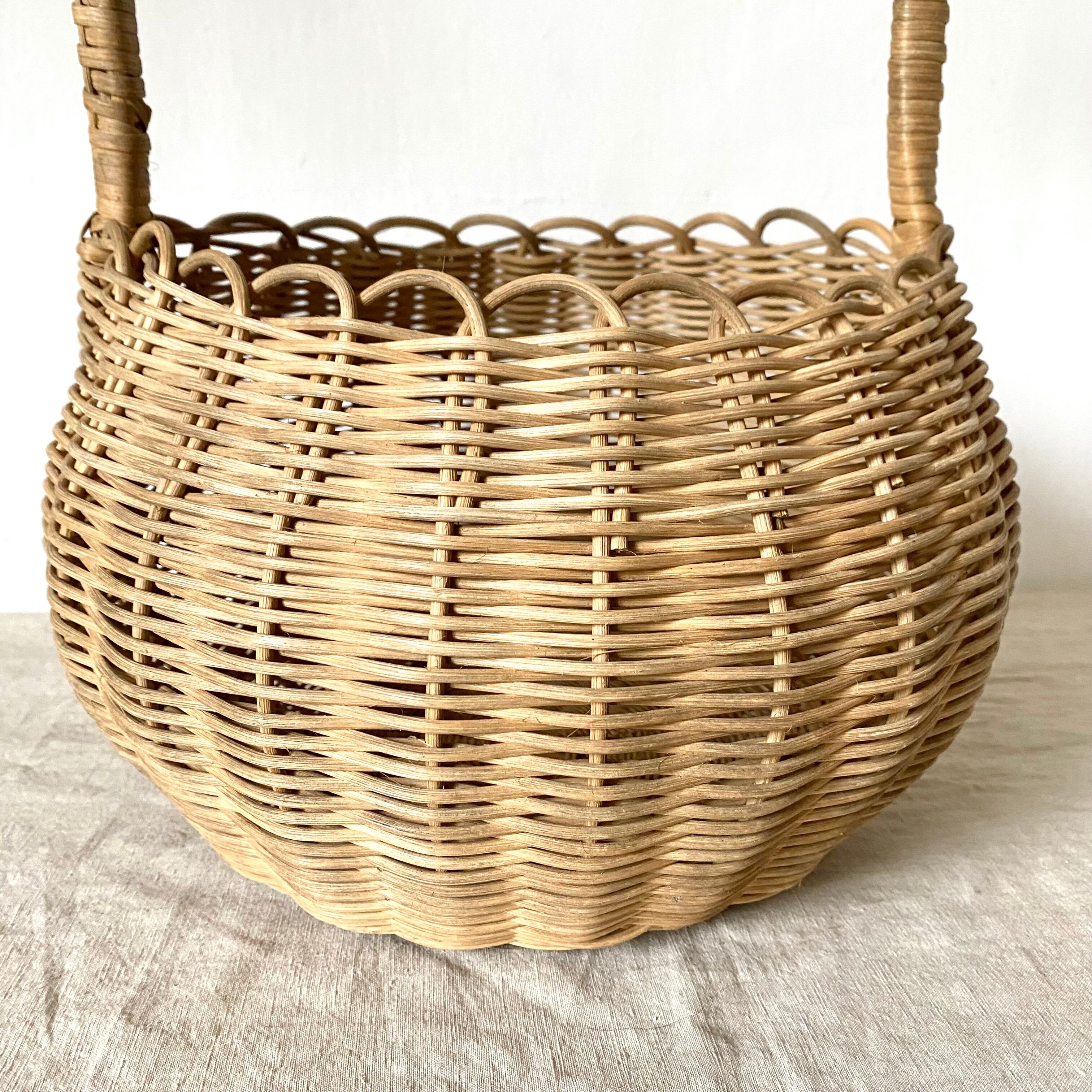 Panier vintage en rotin tressé